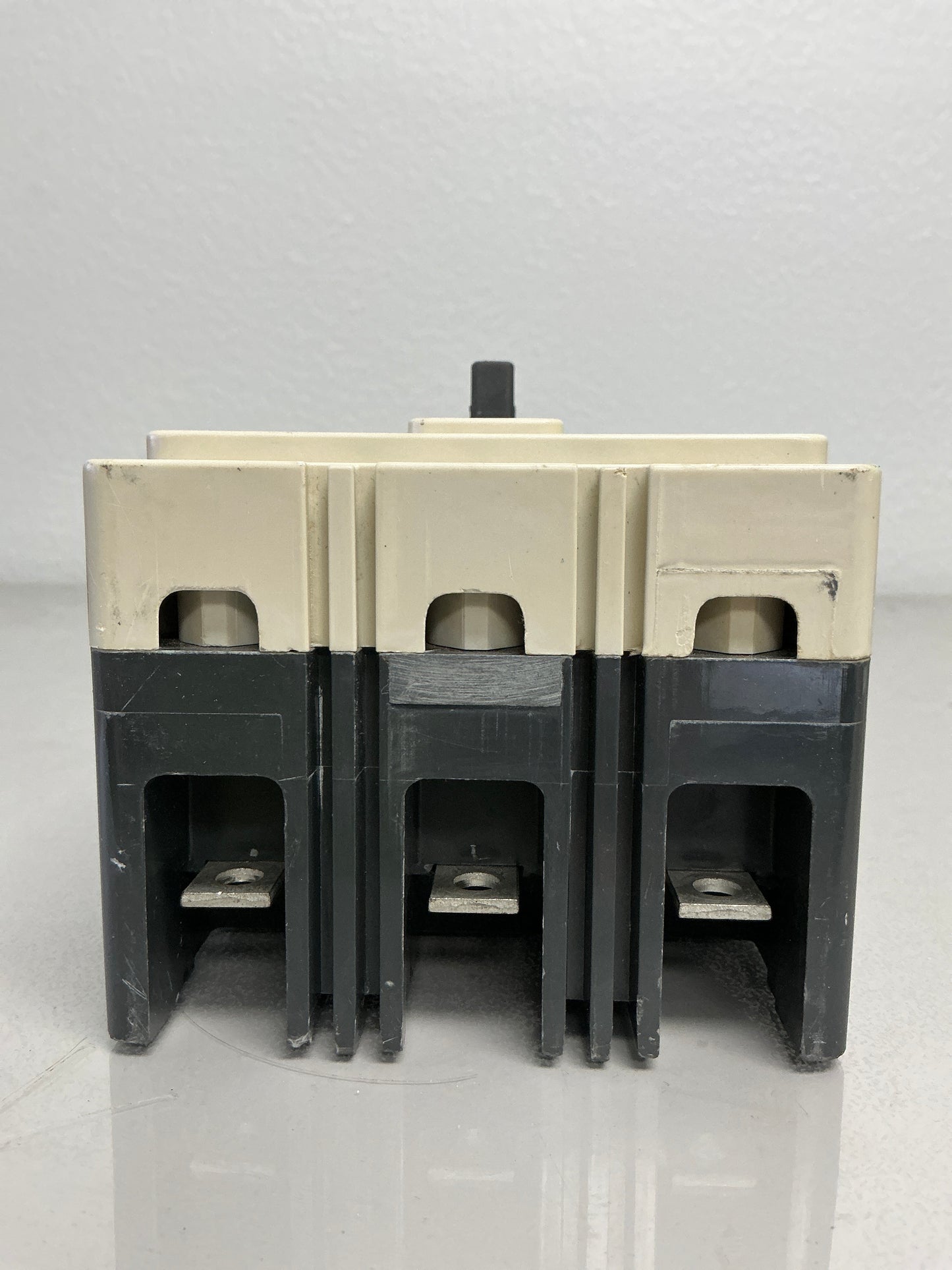 Used HFD3175BP10 175 Amps, 3 Poles, 600 Volts