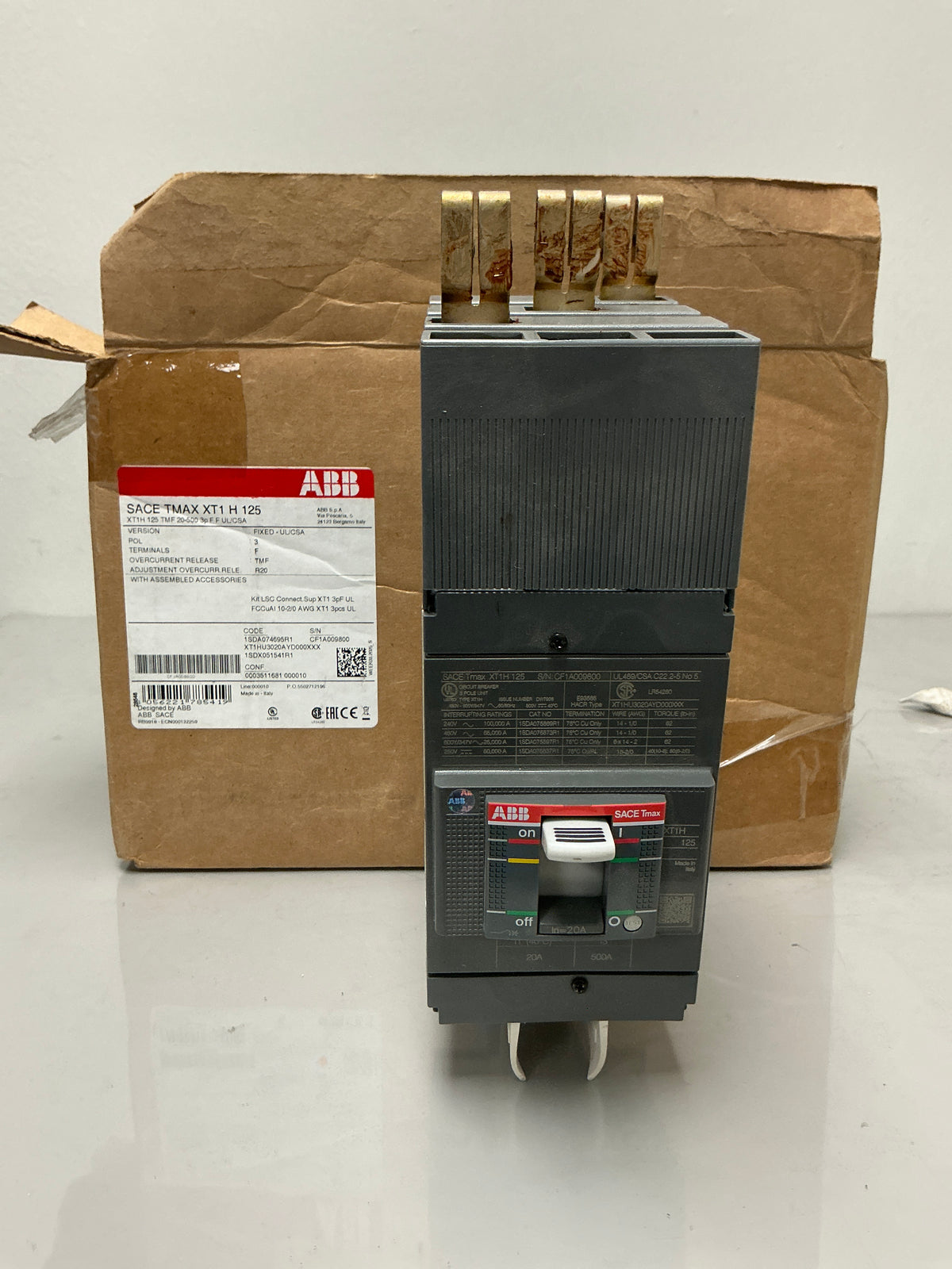 New ABB XT1HU3020AYD000XXX 3 Pole, 20Amps, 480 Volts, Circuit Breaker
