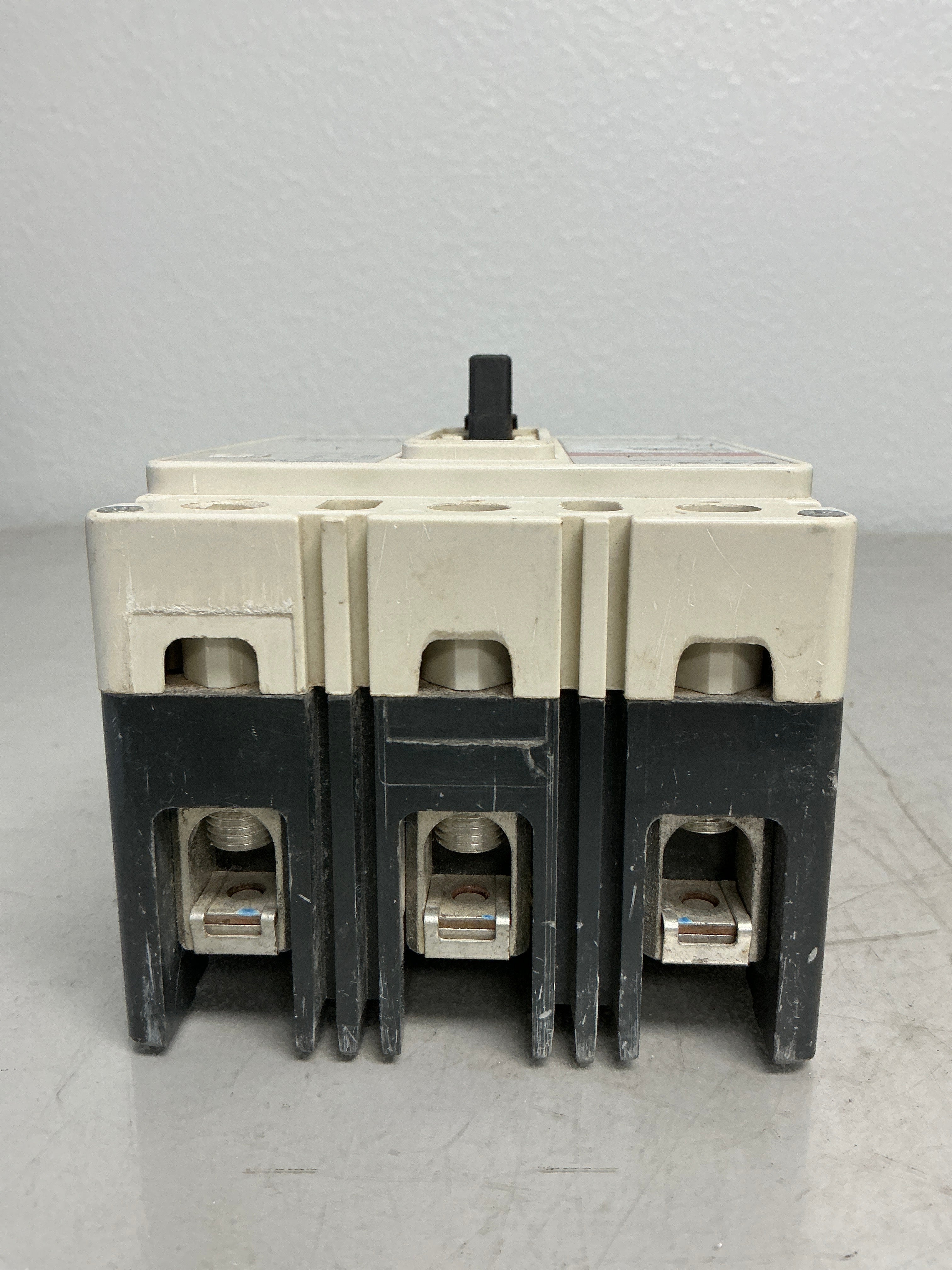Used Eaton HFD3020BP10 3 Poles, 20 Amps, 600 Volts