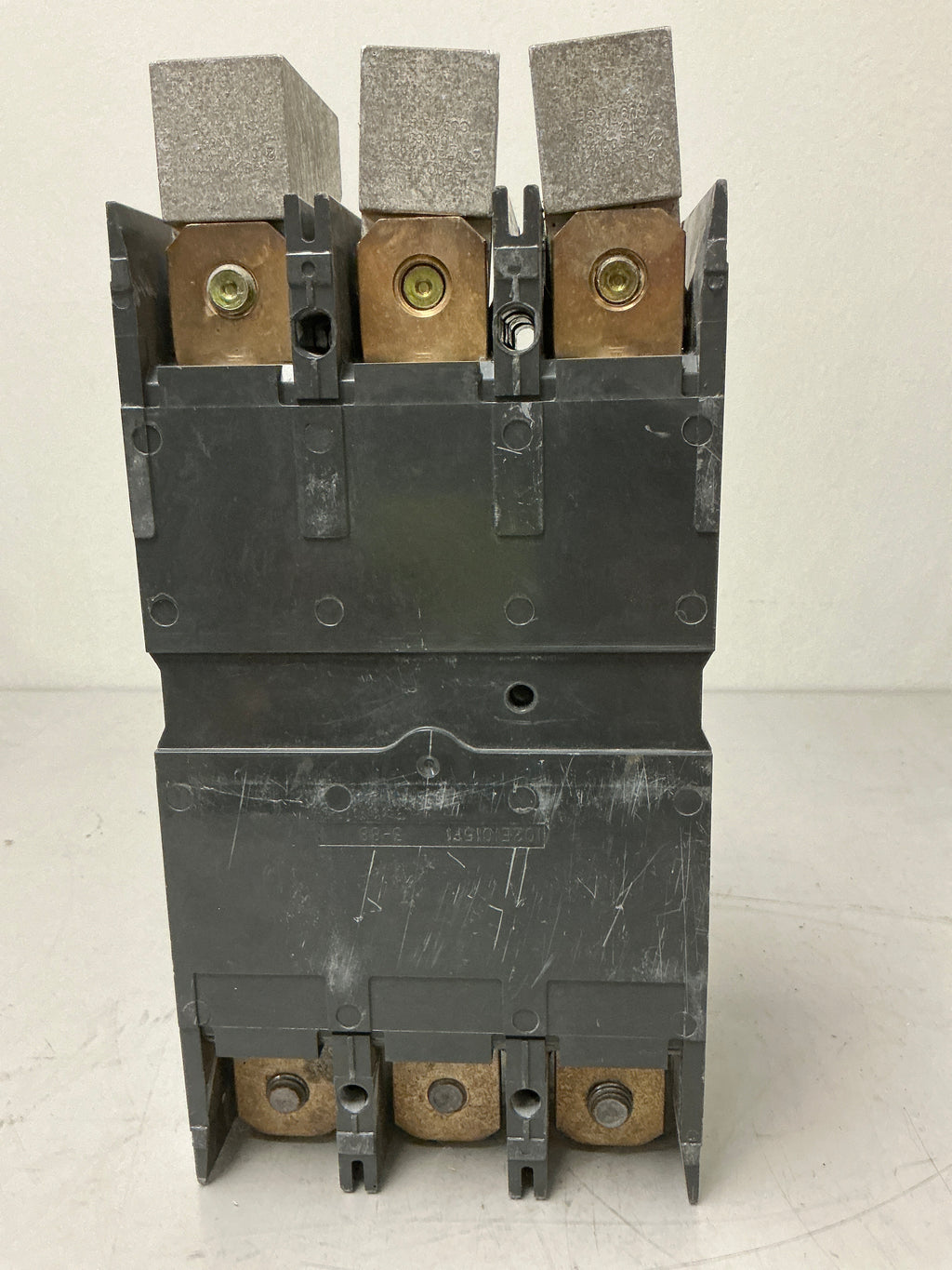 Used GE SGHA36AT0400 3 Pole, 400 Amps, 600 Volts Circuit Breaker