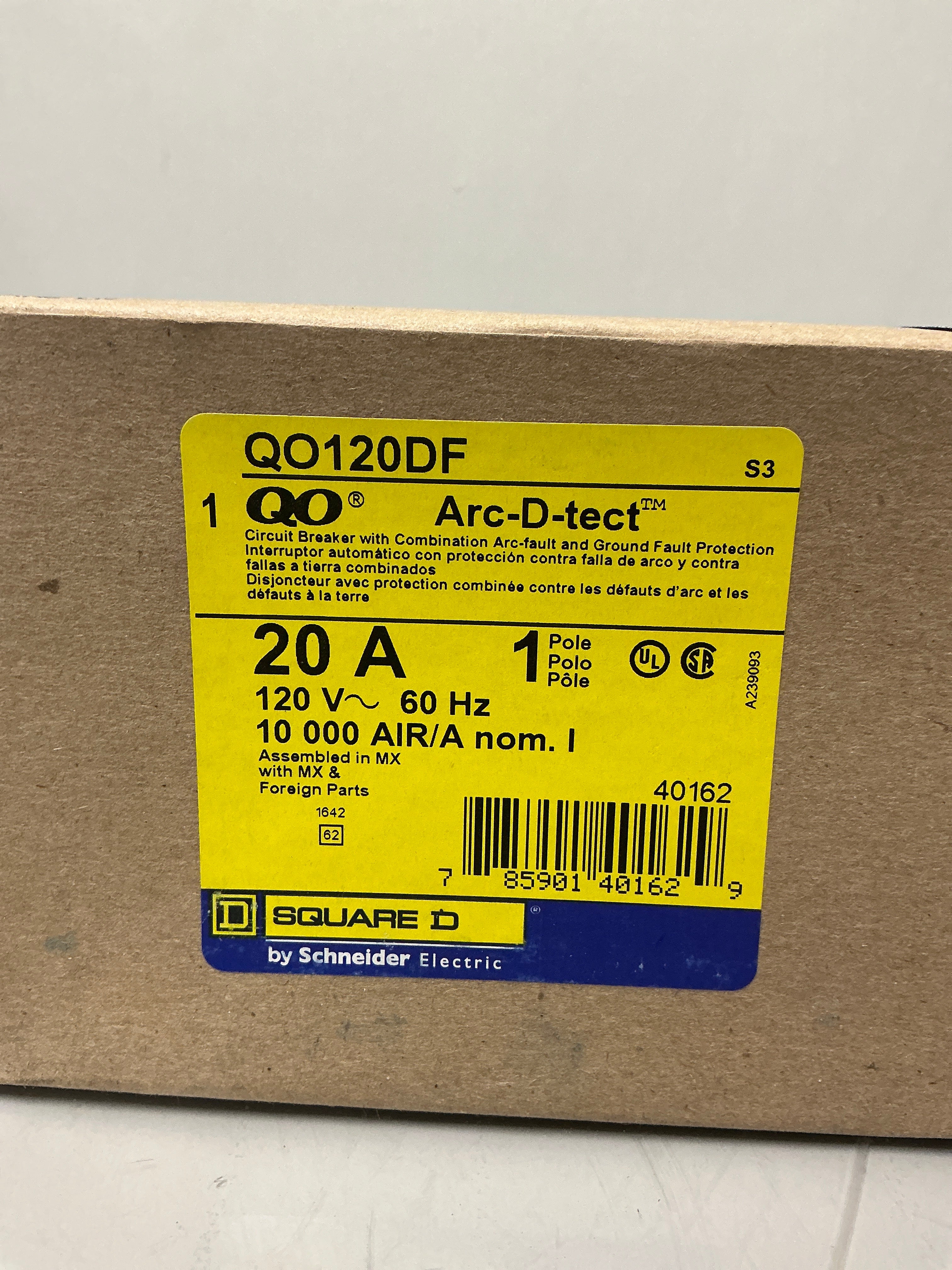 New Square D QO120DF 1 Pole, 20 Amps, 120 Volts Circuit Breaker