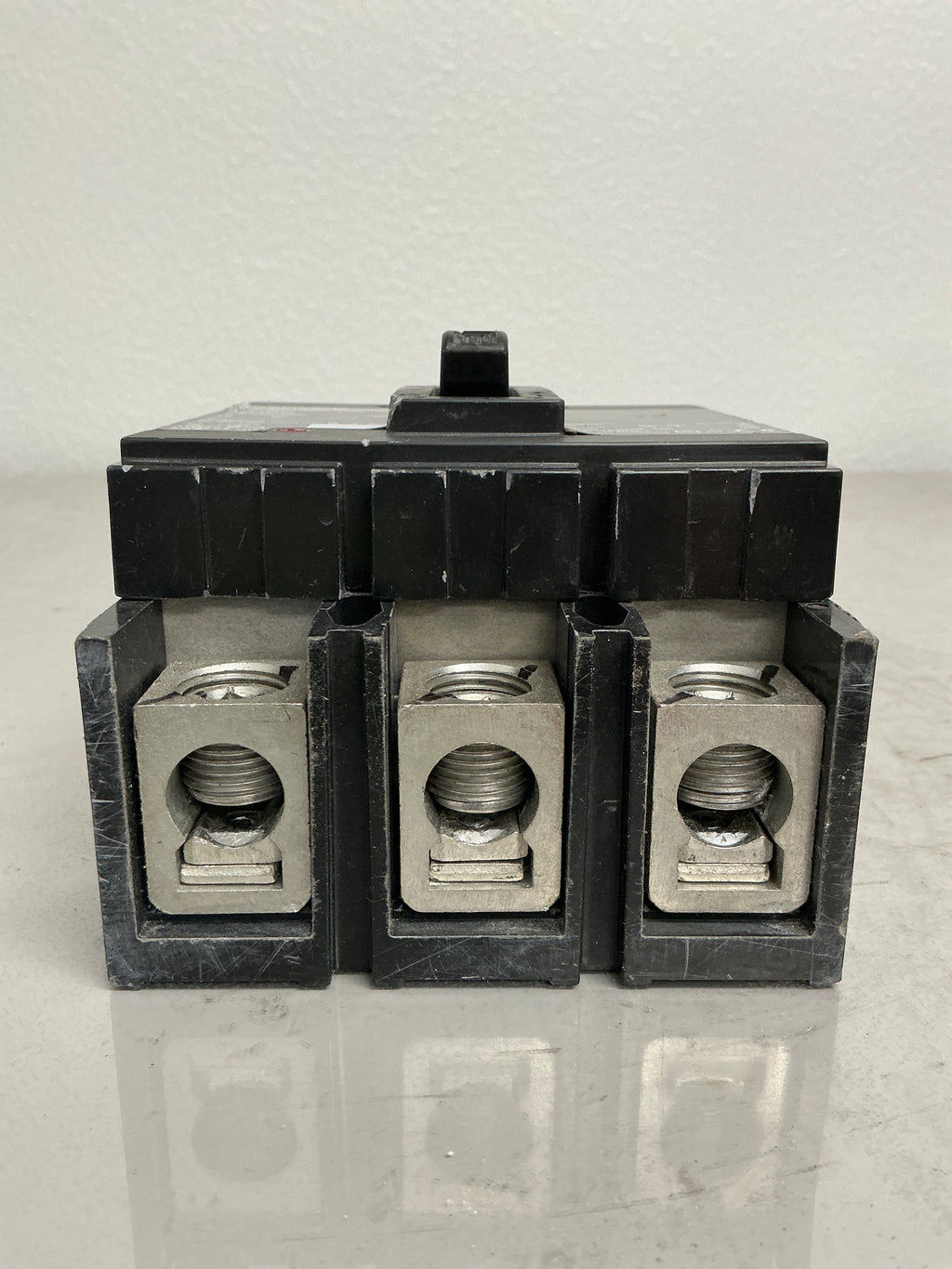 Used Square D QGL32150 3 Pole, 150 Amps, 240 Volts Circuit Breaker