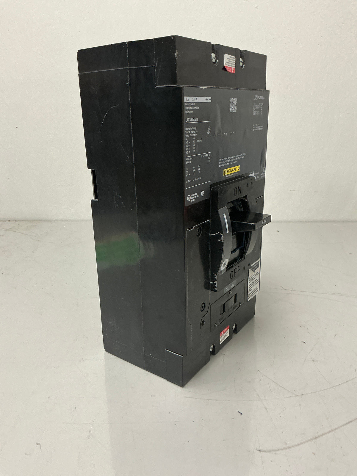 New Square D LAP36350MB 3Pole, 350 Amps, 600 Volts Circuit Breaker