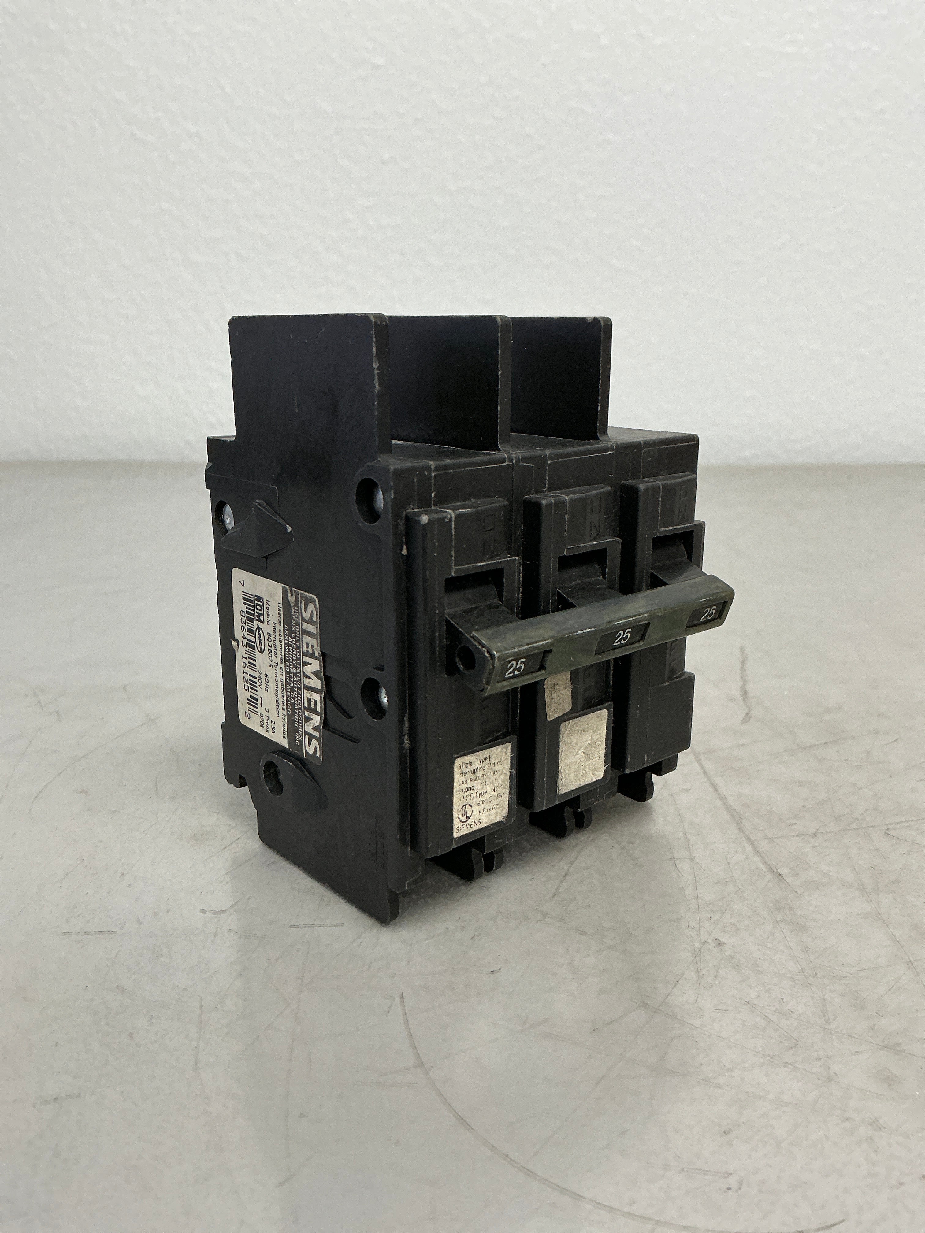Used Siemens BQ3B025 3 Pole, 25 Amps, 240 Volts