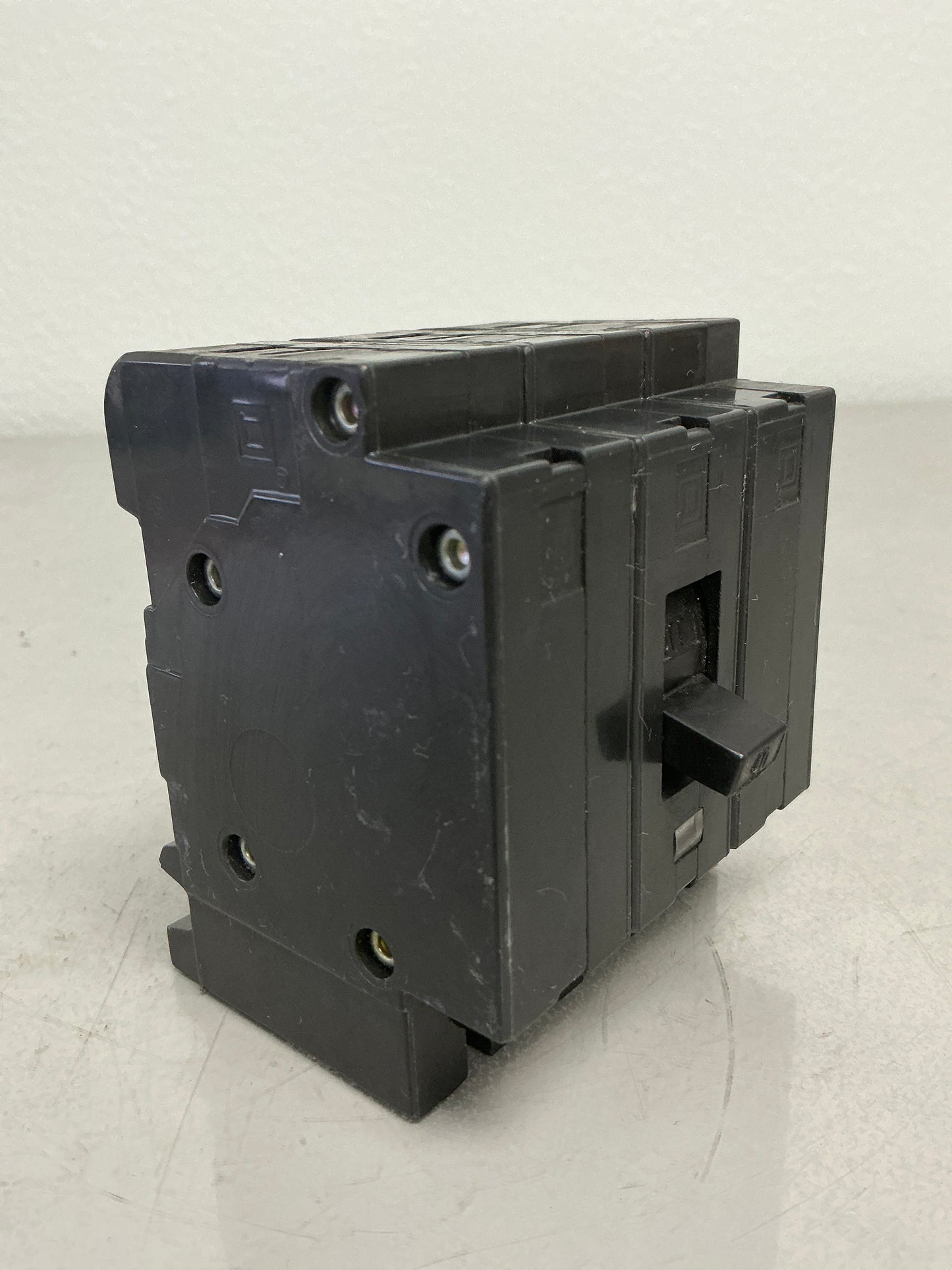 Used Square D EH34040 3 Pole, 40 Amps, 480 Volts
