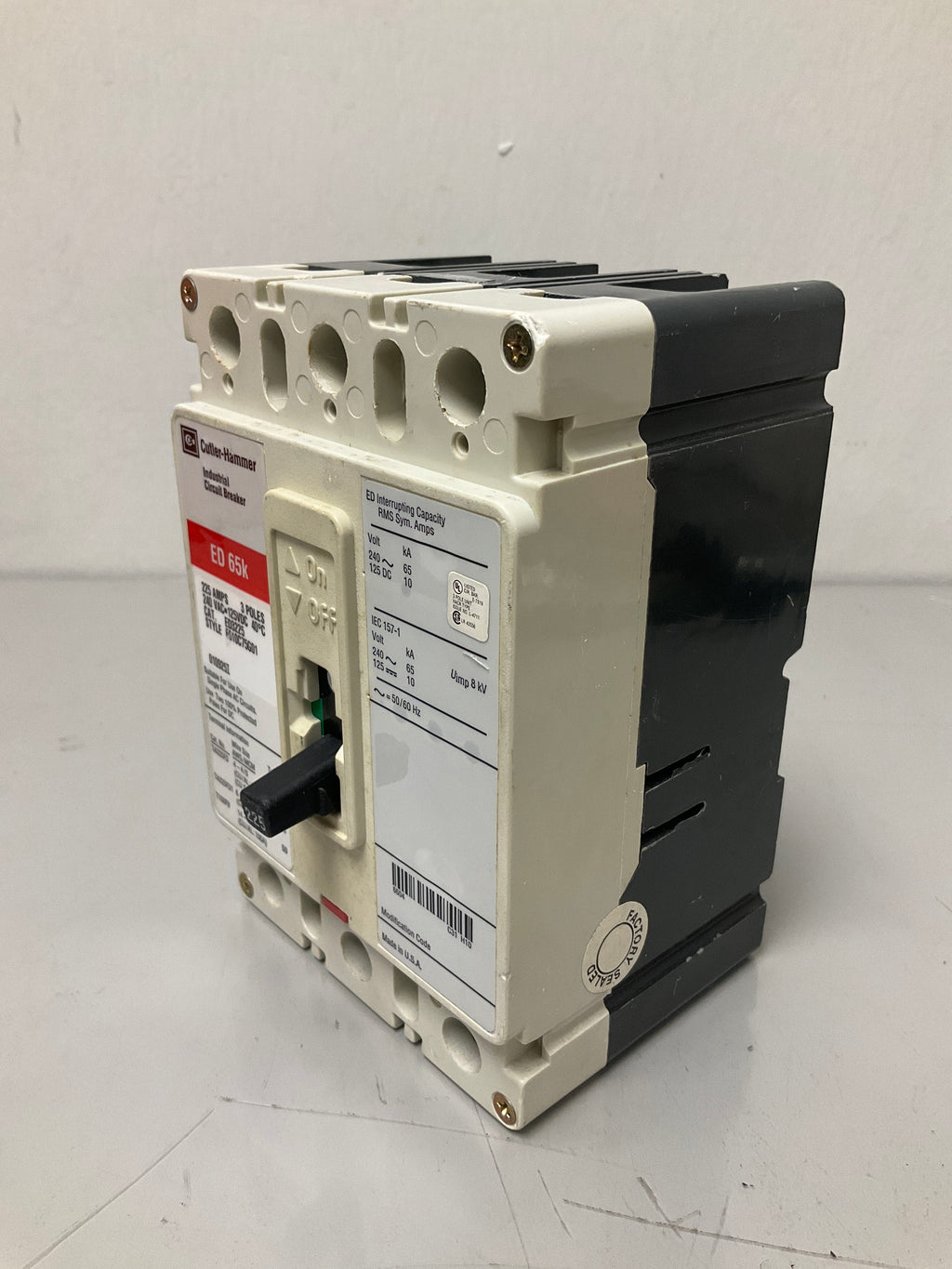 Used Eaton ED3225 3 Pole, 225 Amps, 240 Volts Circuit Breaker