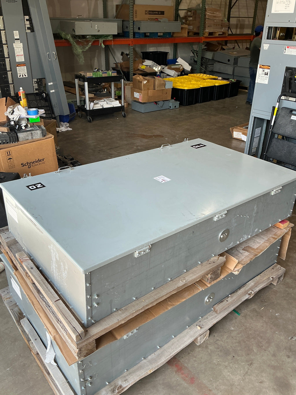 New GE TC36368 1200 Amp Non Fused. Indoor Electrical Disconnect