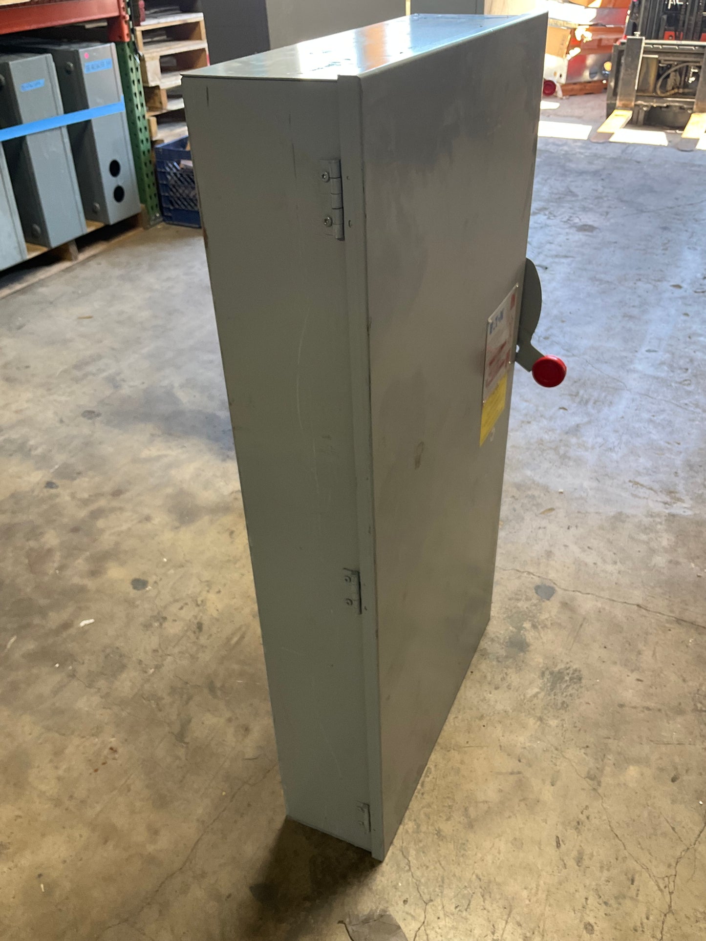 New Cutler Hammer DH365NGK Disconnect 400 Amp 600 Volt Fusible Indoor