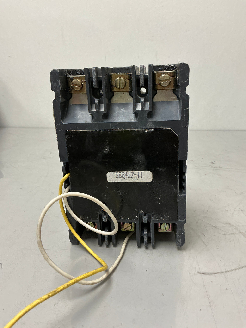 Used Cutler-Hammer EHD3100 whit Shunt trip, 3 Pole, 100 Amps, 480 Volts Circuit Breaker
