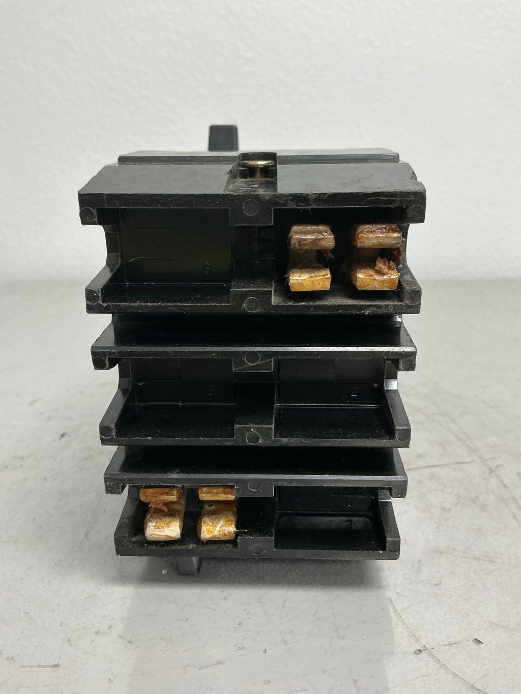 *CHIPPED* Used Square D QBA222002 2 Pole, 200 Amps, 240 Volt