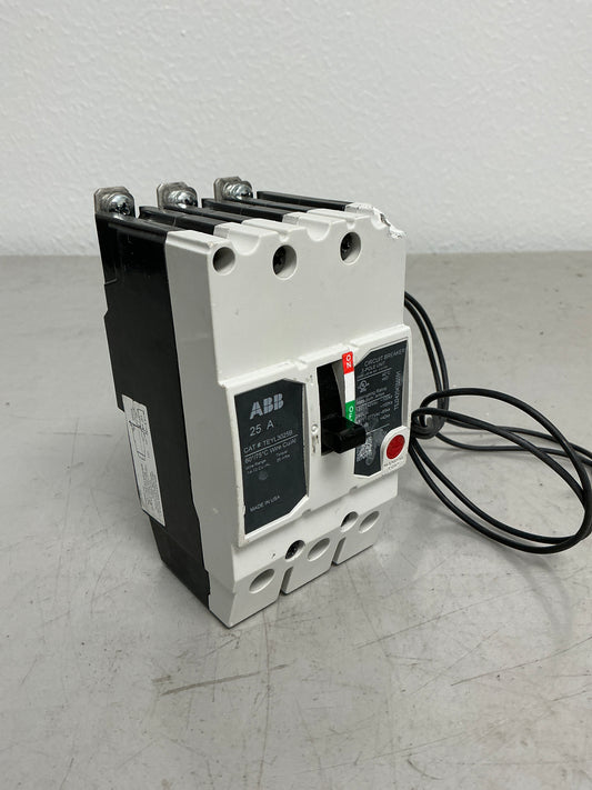 *CHIPPED* Used ABB TEYL3025B 3 Pole, 25 Amps, 480 Volts, Shunt trip
