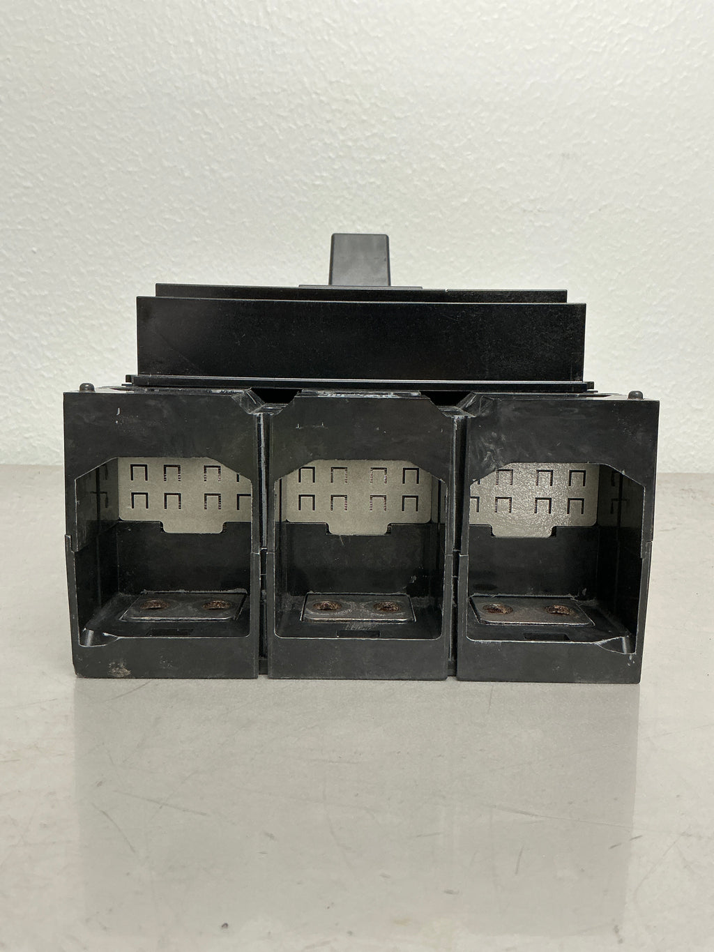 Used Square D MGP36800 3 Pole, 800 Amps, 480 Volts