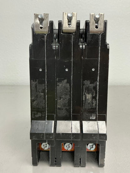**CHIPPED* Used Square D EDB34125 3 Pole, 125 Amps, 480/277 Volt