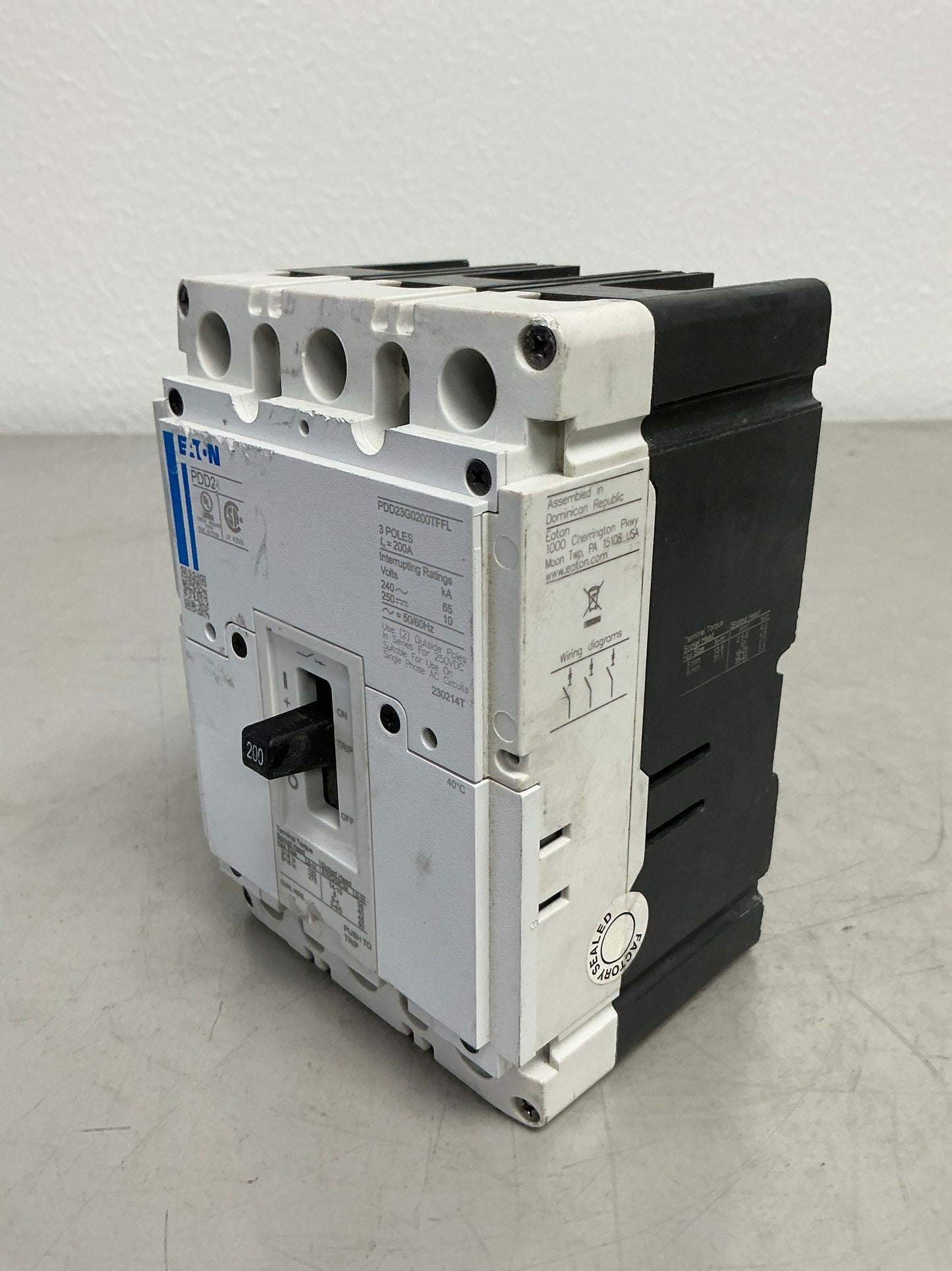 New Eaton PDD23G0200TFFL 3 Poles, 200 Amps