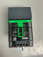 *CHIPPED* see picture Used BDA36030 3 Pole, 30 Amps Circuit Breaker
