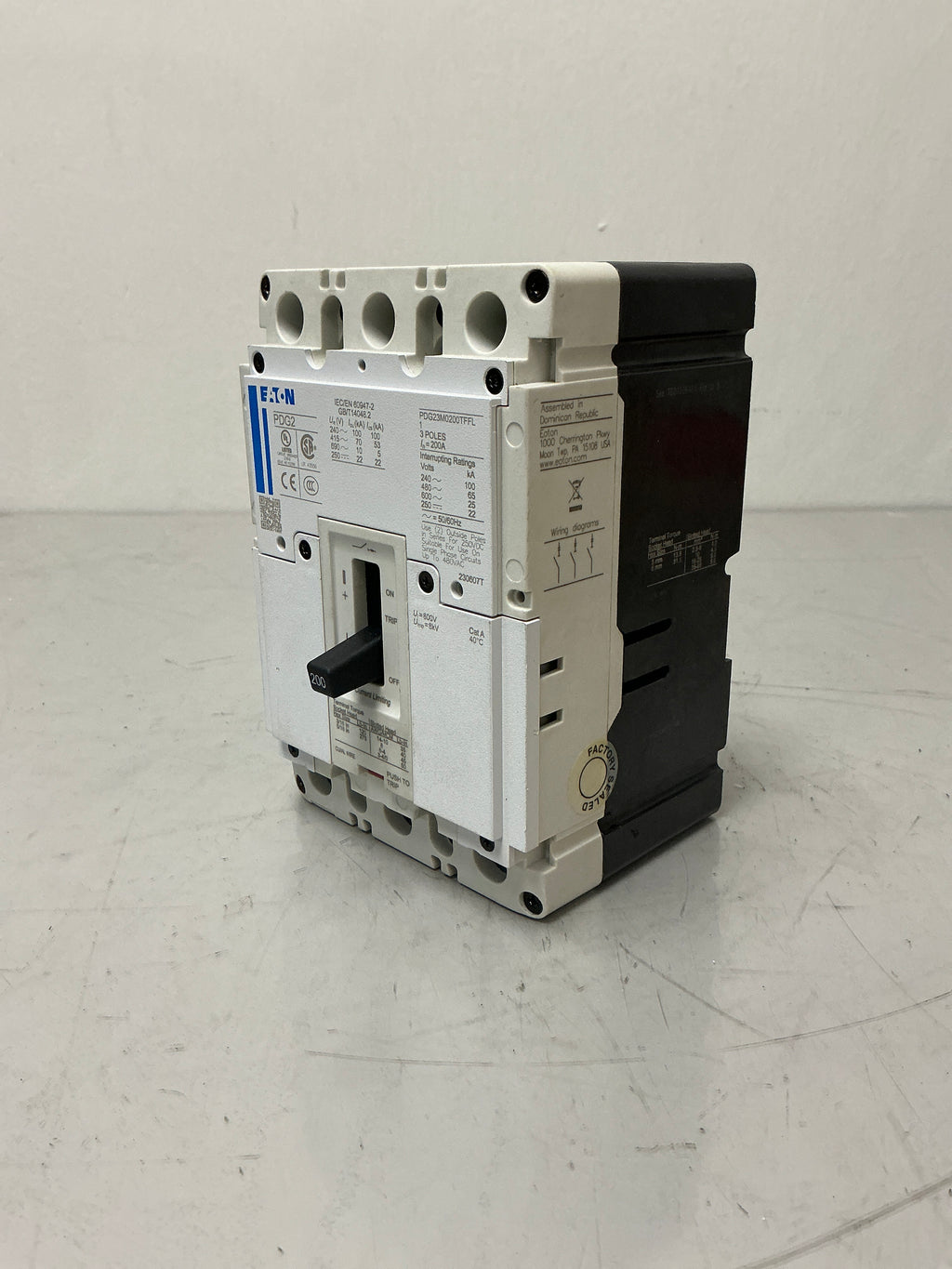 New Eaton PDG23M0200TFFL 3 Pole, 200 Amps, 600 Volts Circuit Breaker