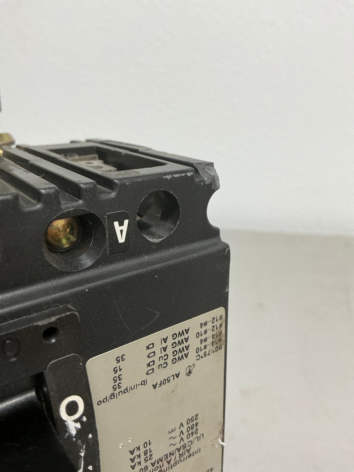 *CHIPPED* Used Square D FA34020 3 Pole, 20 Amps, 480 Volts