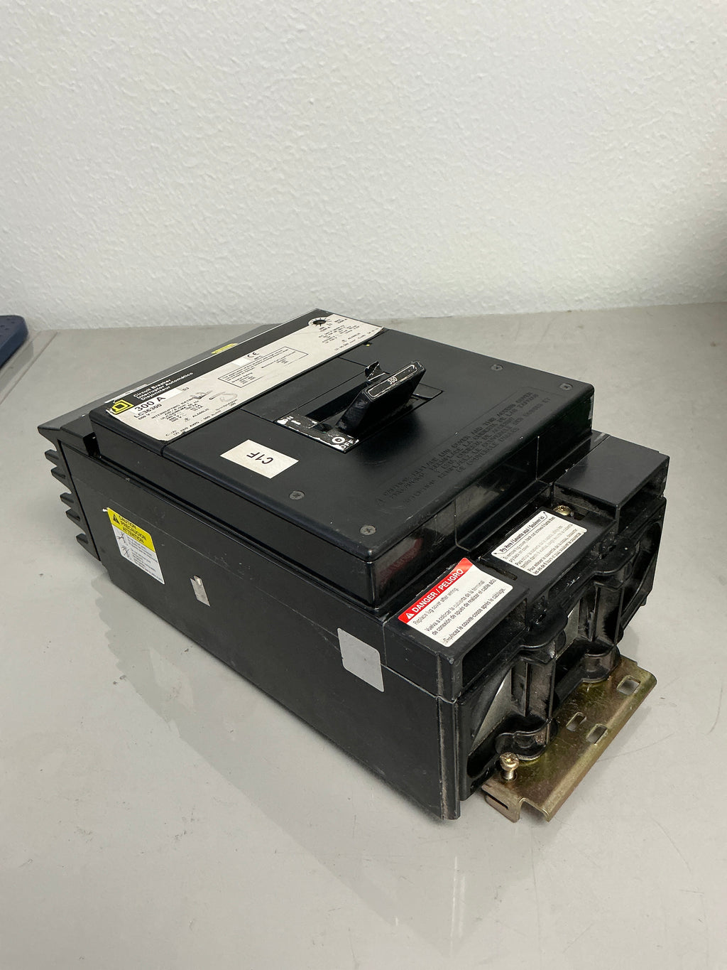 Used Square D LC36300 300 Amps, 600 Volts, 3 Poles, Breaker