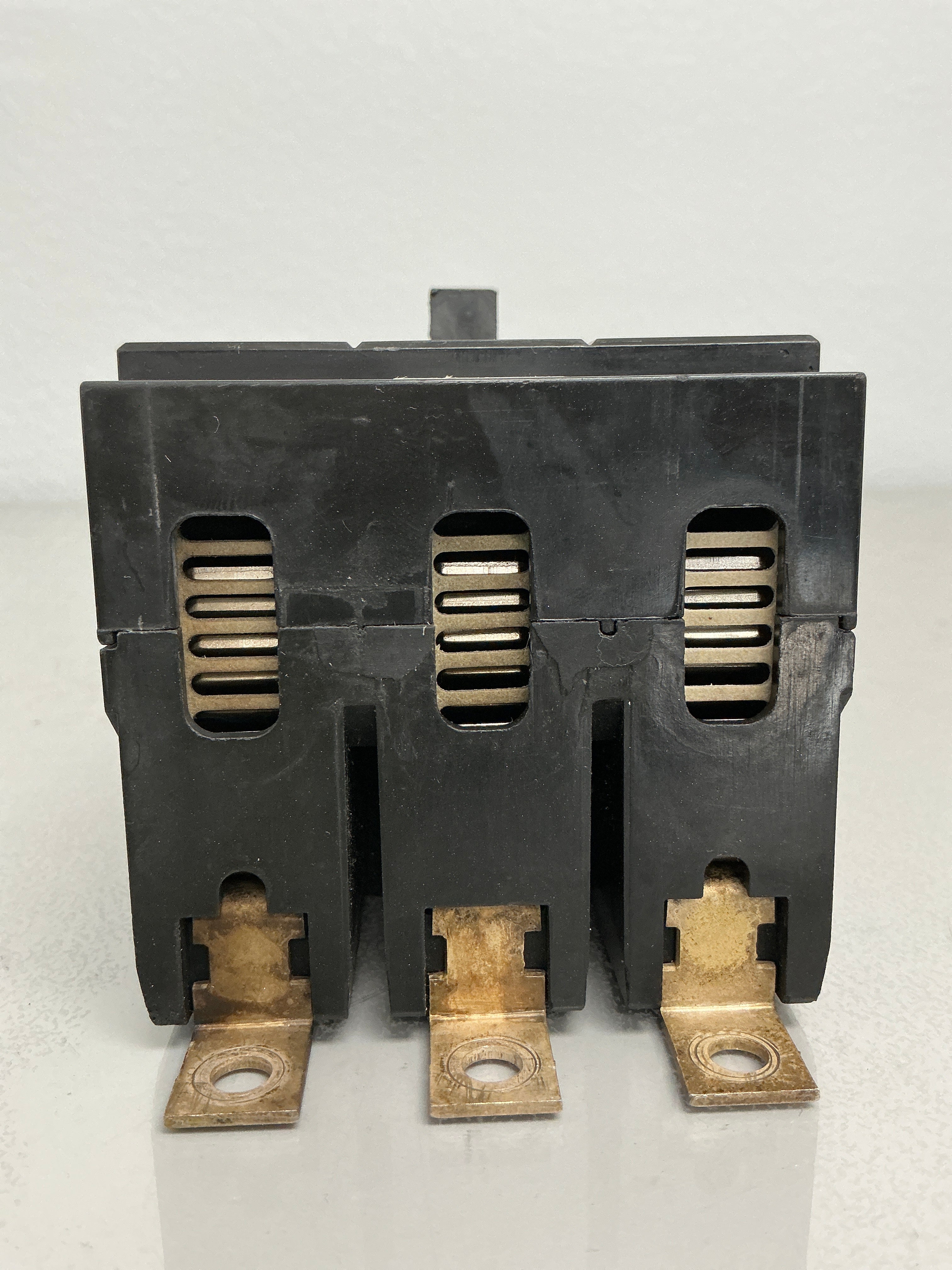 Used GHB3040 3 Pole, 40Amps, 277/480 Volts
