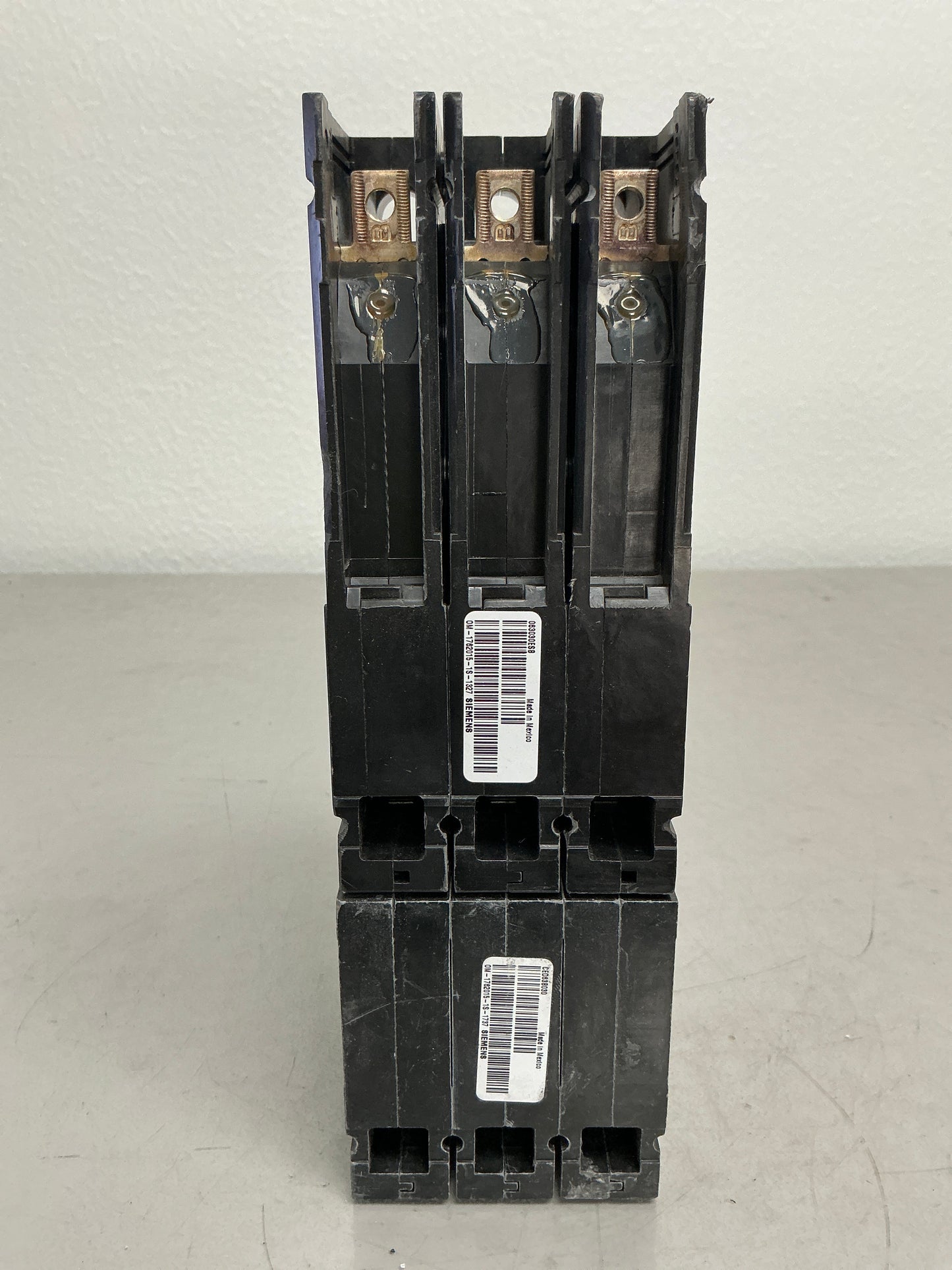 Used Siemens CED63B030 3 Pole, 30 Amps, 600 Volts