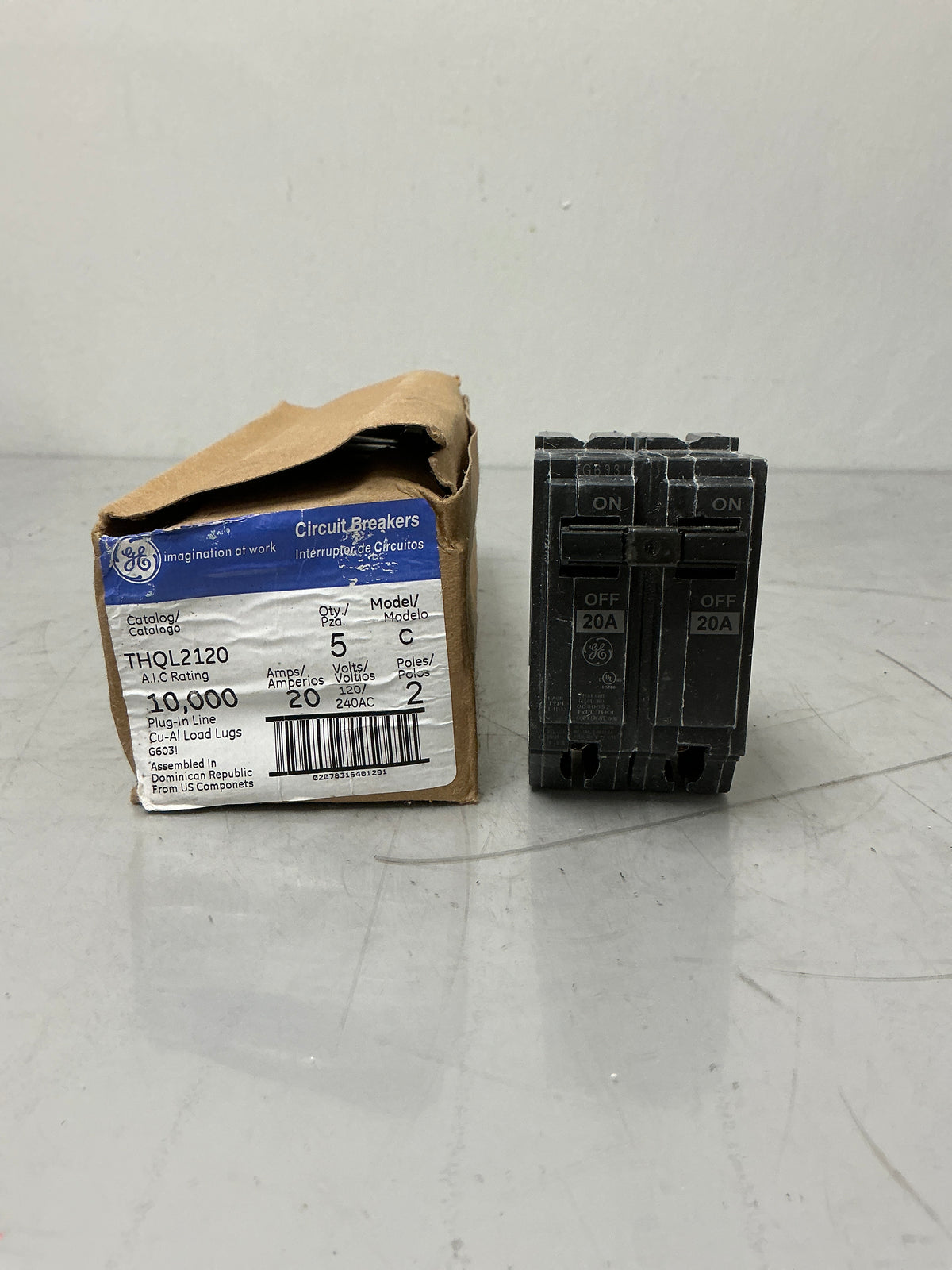 New GE THQL2120 2 Pole, 20 Amps, 240 Volts Circuit Breaker
