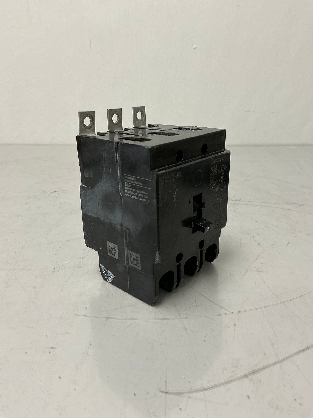 Used Eaton GHB3090 3Pole, 90Amps, 480 Volts Circuit Breaker