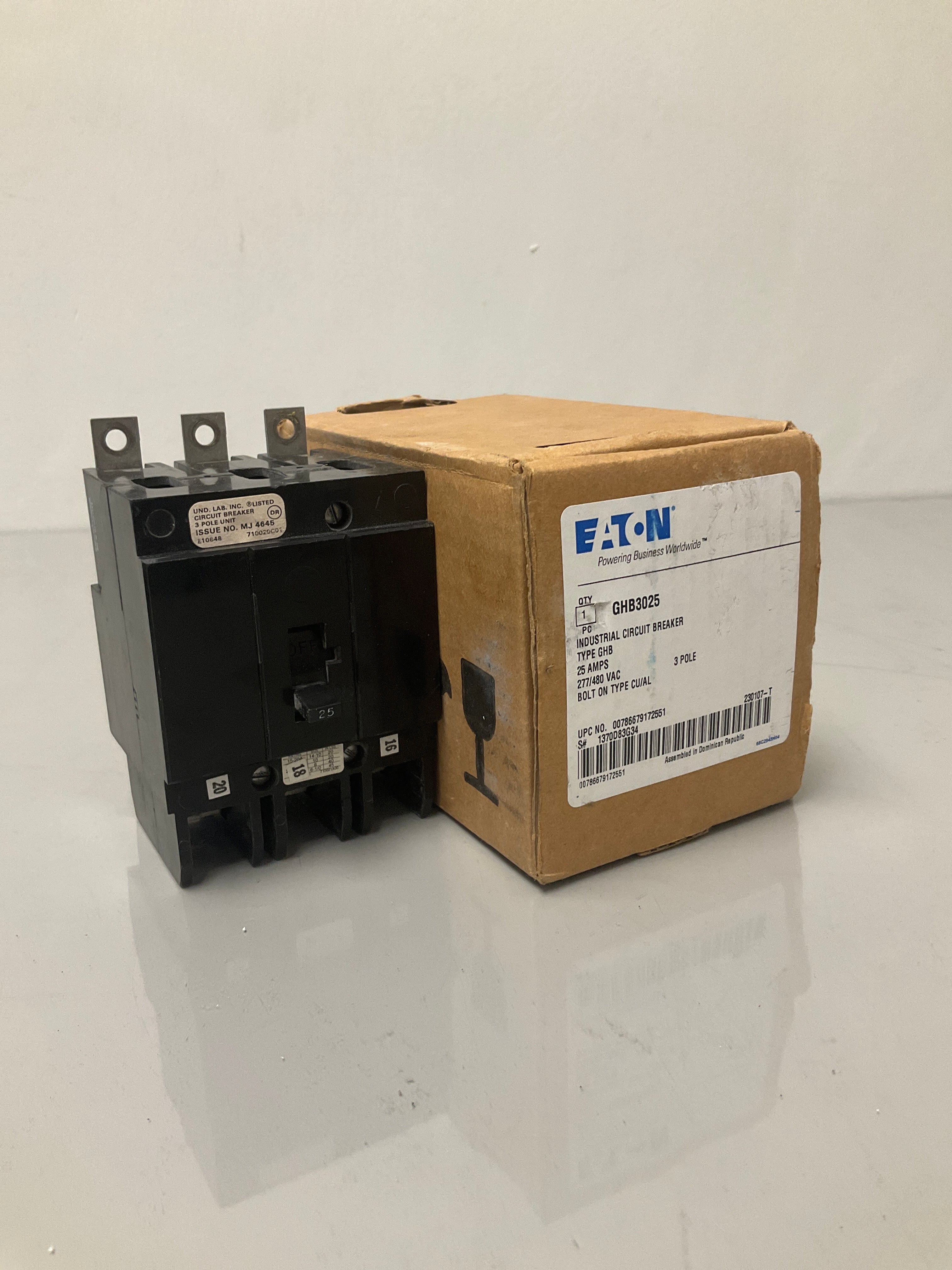 New Eaton GHB3025 3 Pole, 25 Amps, 480 Volts Circuit Breaker