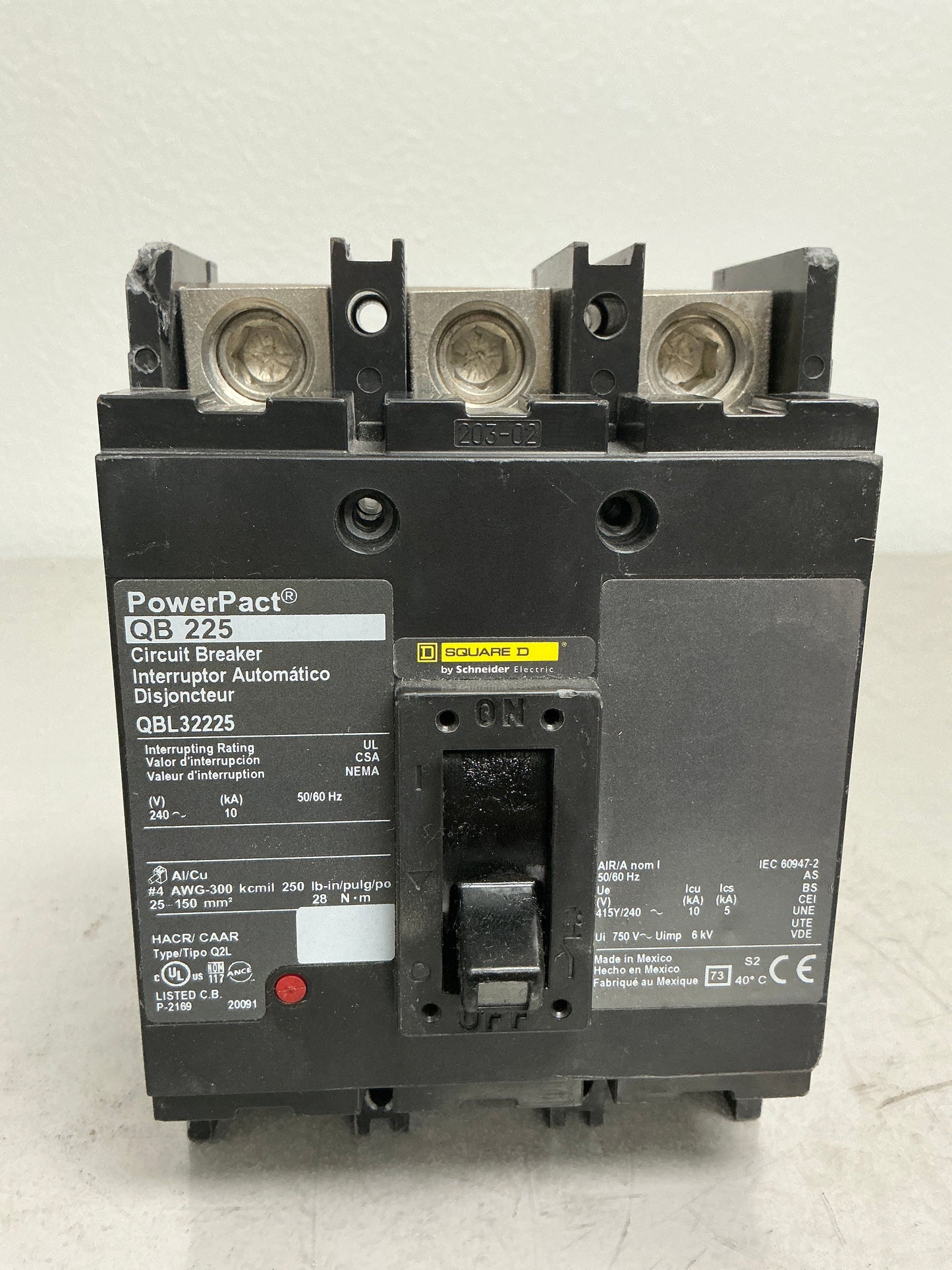 *CHIPPED* Used Square D QBL32225 3 Pole, 225 Amps, 240 Volts