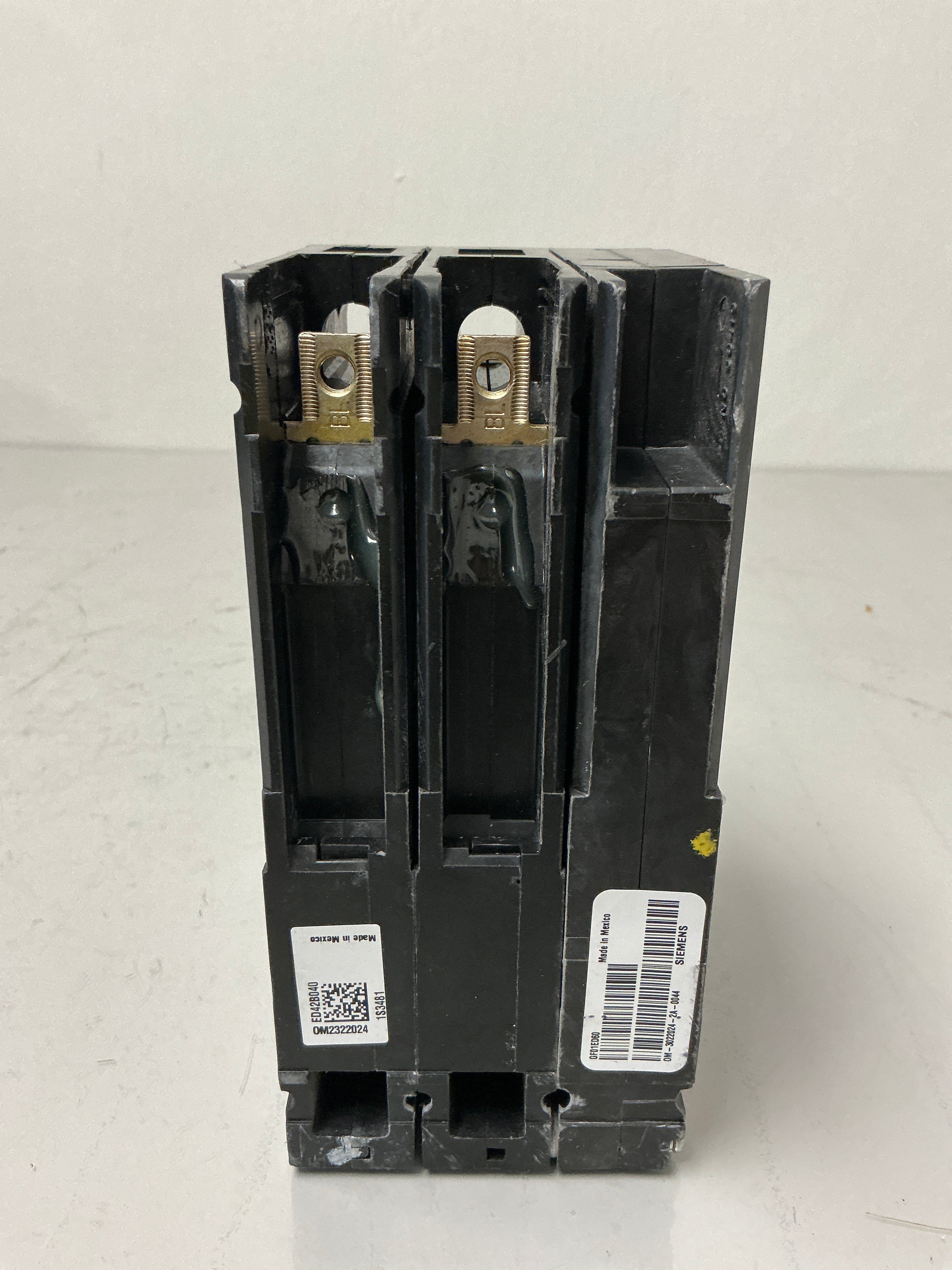 Used Siemens ED42B040 2 Pole, 40 Amps, 480 Volts Circuit Breaker Shunt Trip