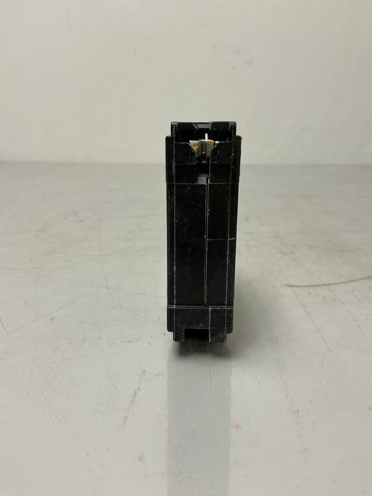 New Square D HOM115 1 Pole, 15 Amps, 240 Volts Circuit Breaker