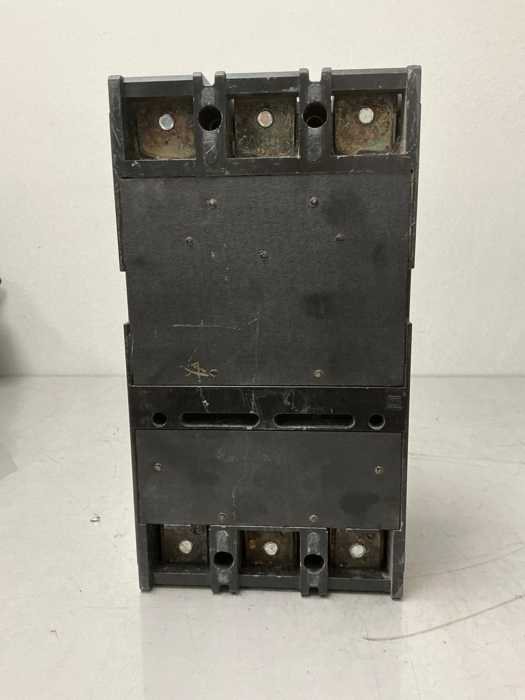 Used Square D LAL36400 3 Pole, 400 Amps, 600 Volts Circuit Breaker