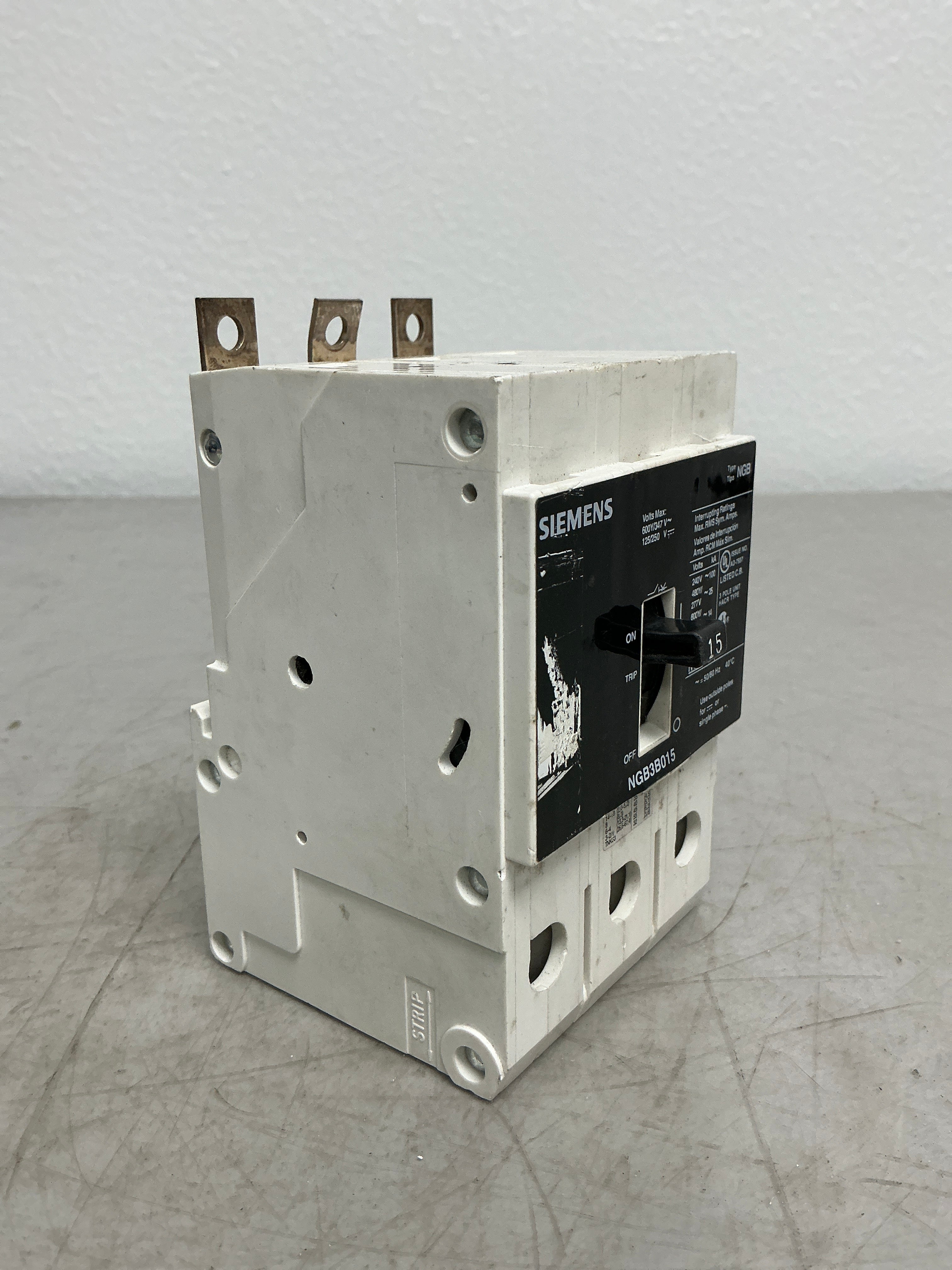 Used Siemens NGB3B015 3 Pole, 15 Amps, 480 Volts