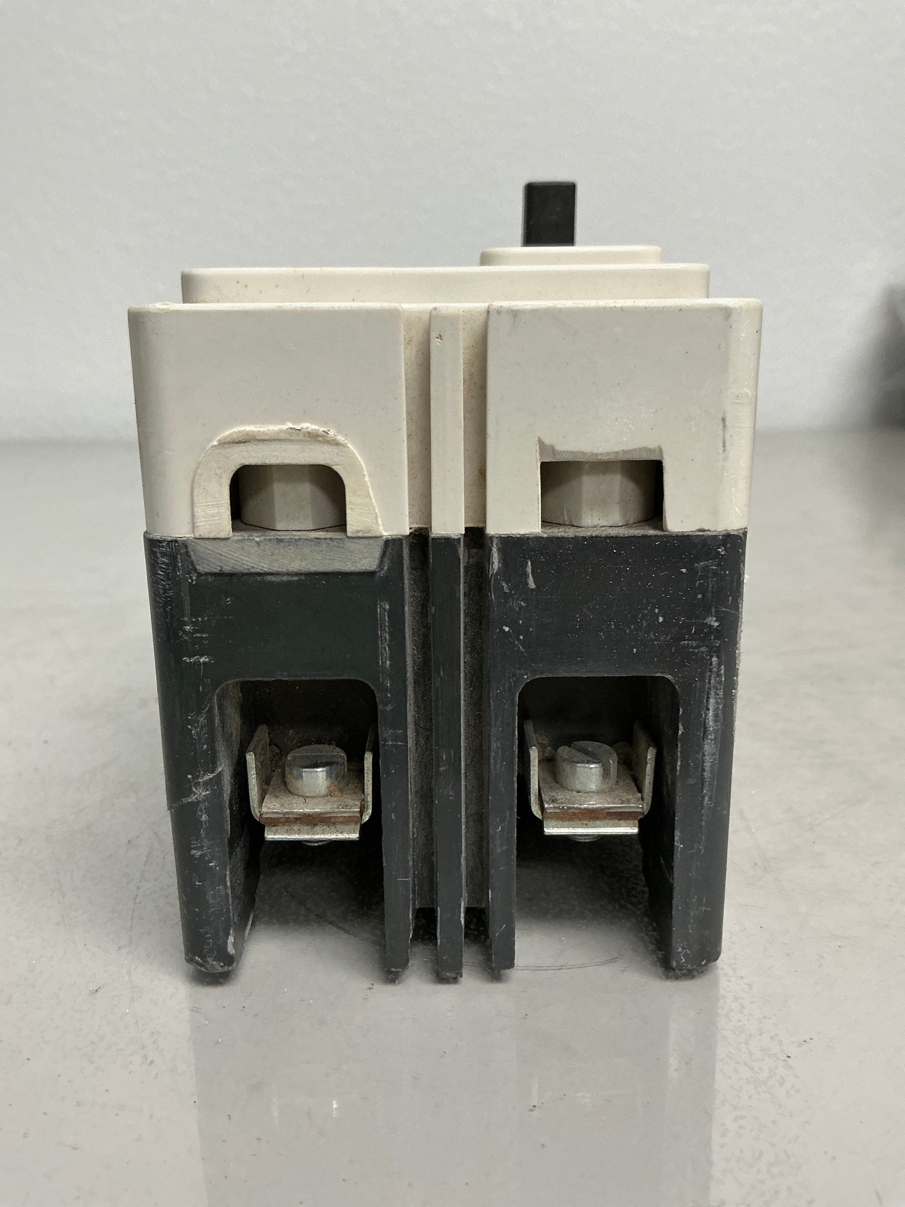Used Eaton EHD2020L 2 Poles, 20 Amps, 480 Volts