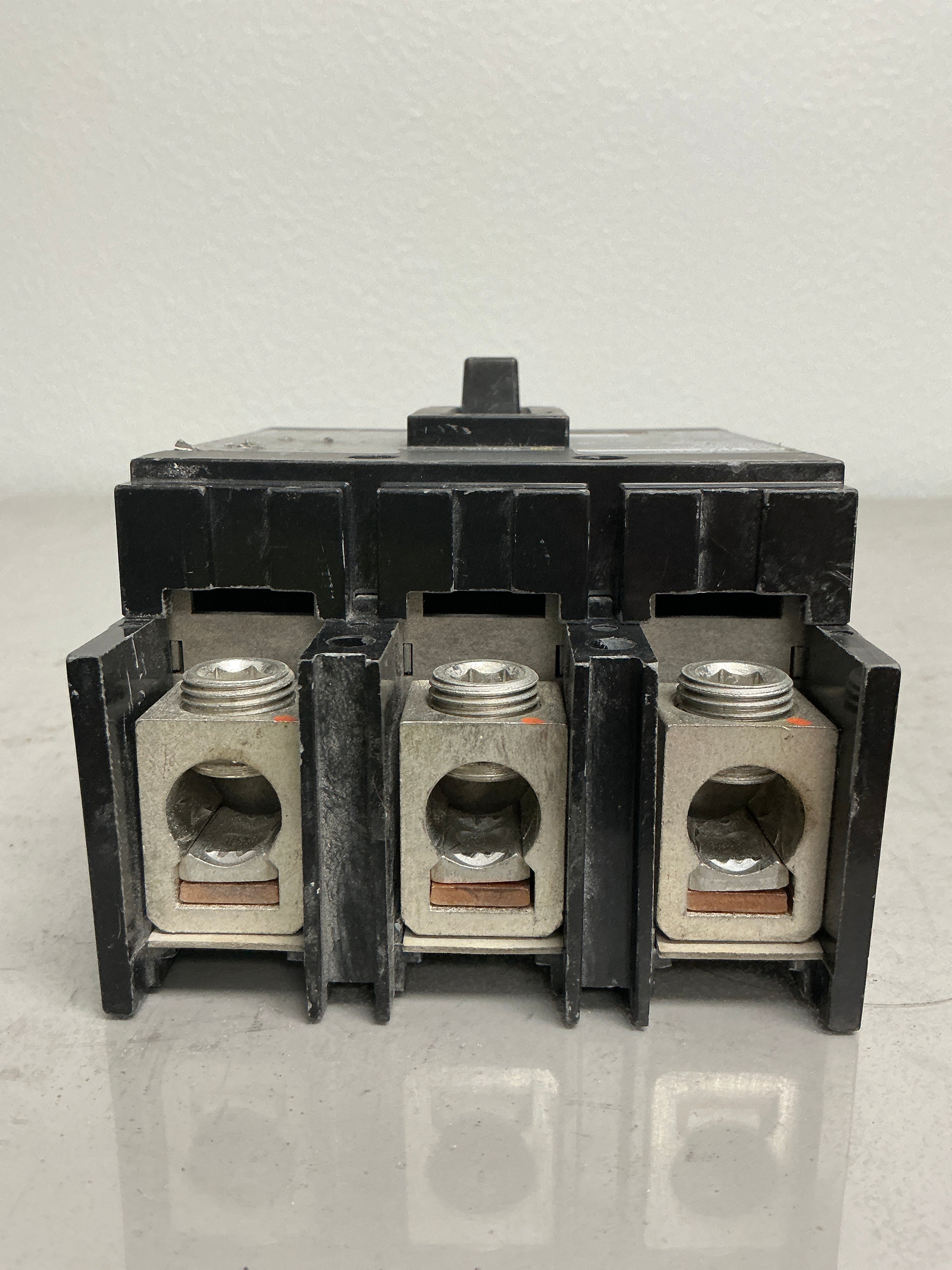 Used Square D QBL32125 3 Poles, 125 Amps, 240 Volts