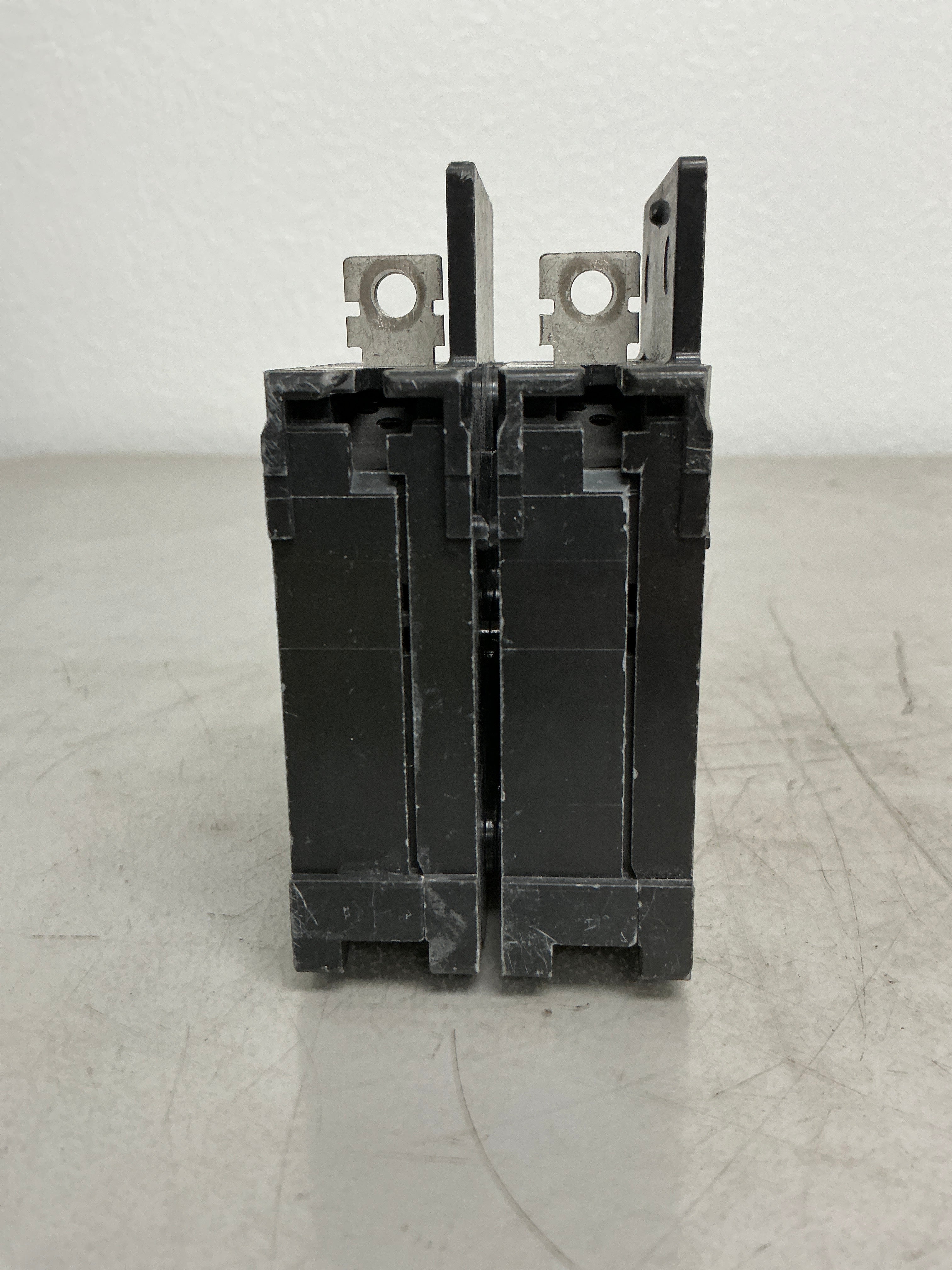 Used Siemens BQ2B020 2 Pole, 20 Amps, 240 Volts