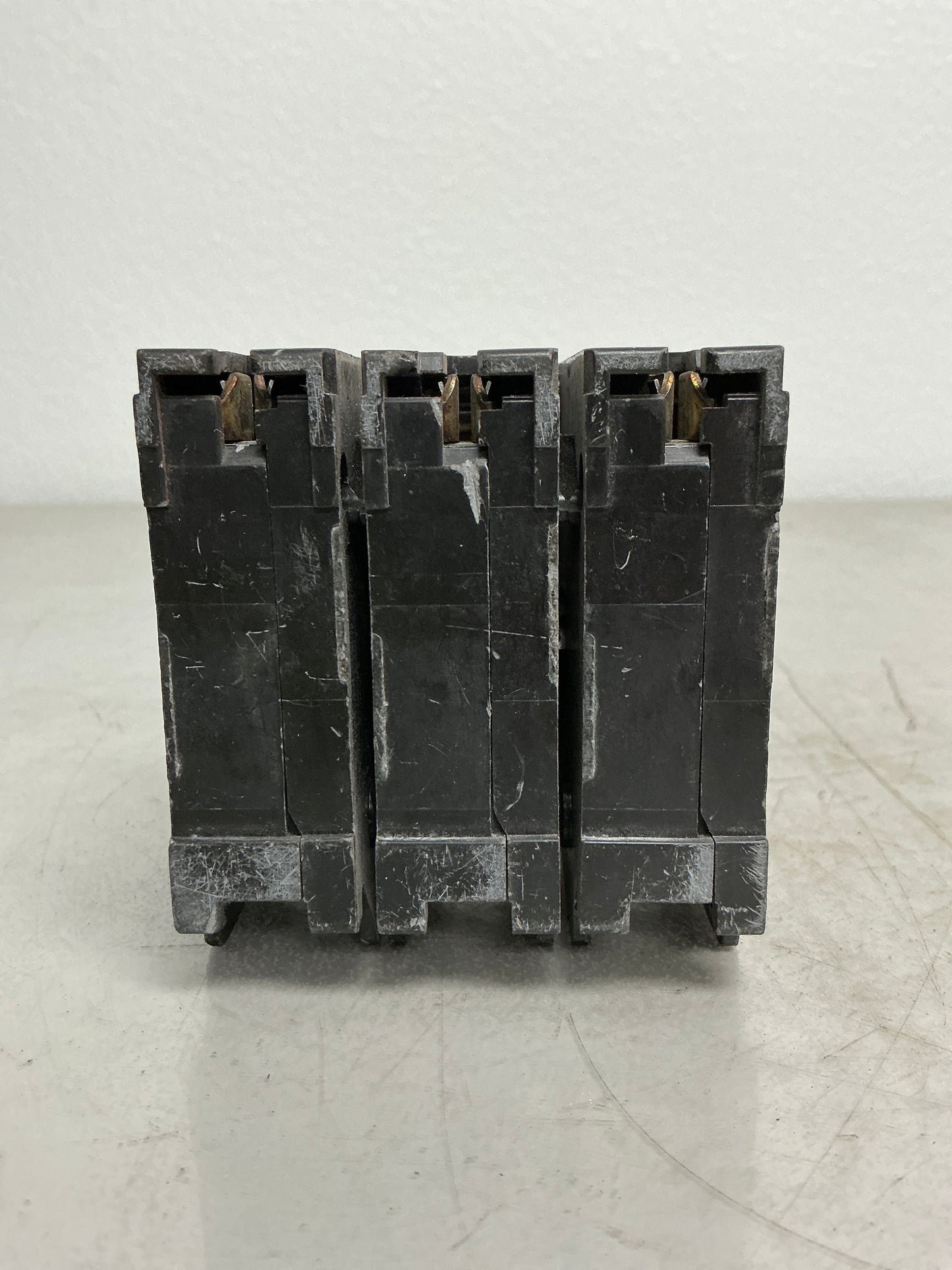 Used Siemens Q3100 3 Pole, 100 Amps, 240 Volts Circuit Breaker
