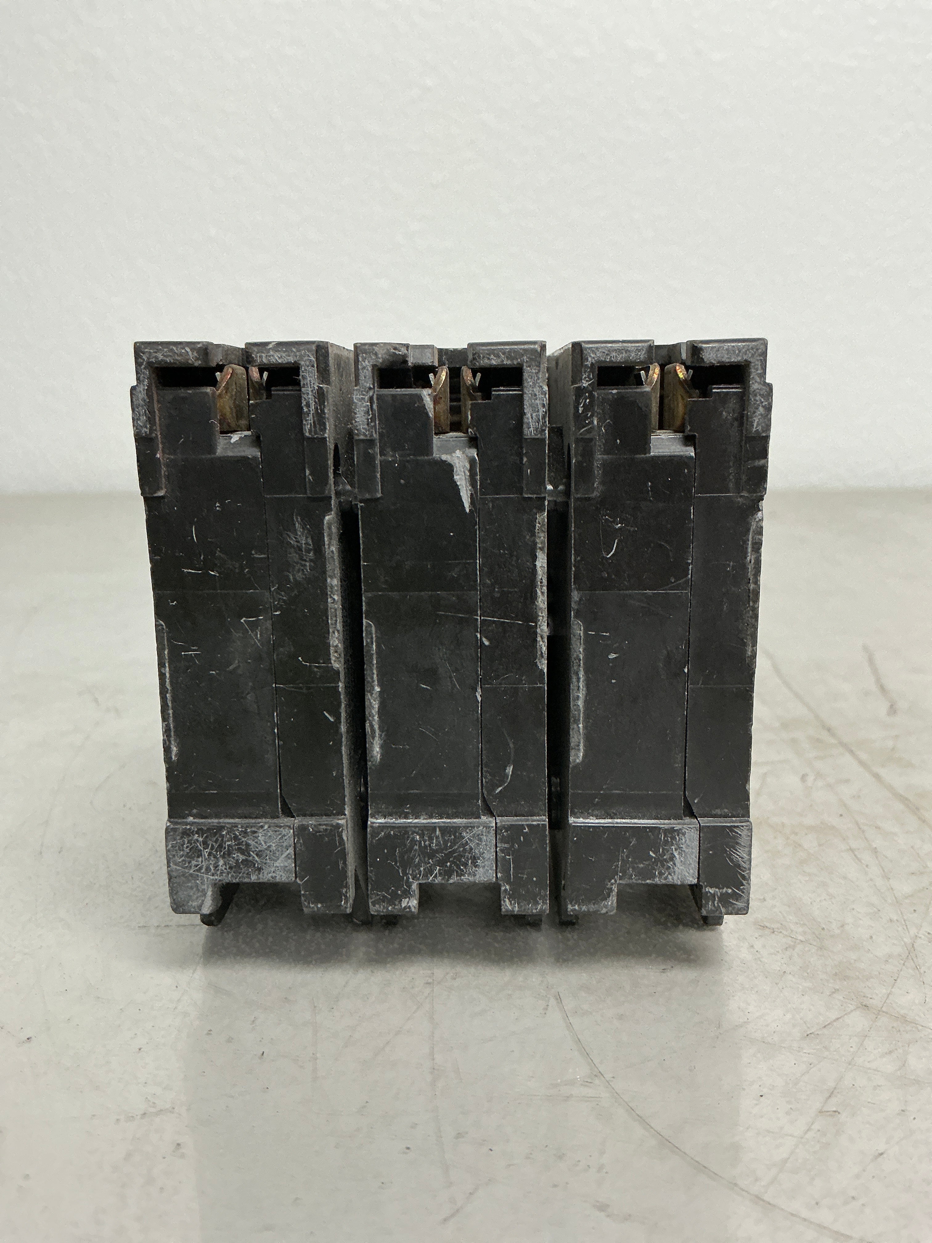 Used Siemens Q3100 3 Pole, 100 Amps, 240 Volts Circuit Breaker