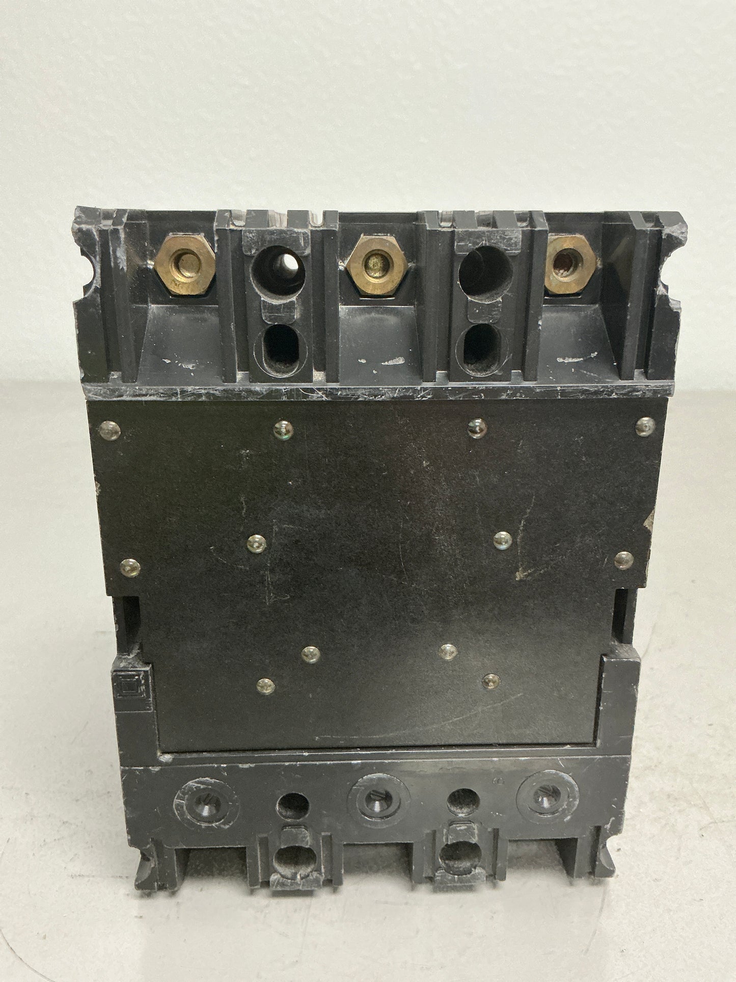 *CHIPPED* Used Square D FAL34030 3 Pole, 30 Amps, 480 Volt