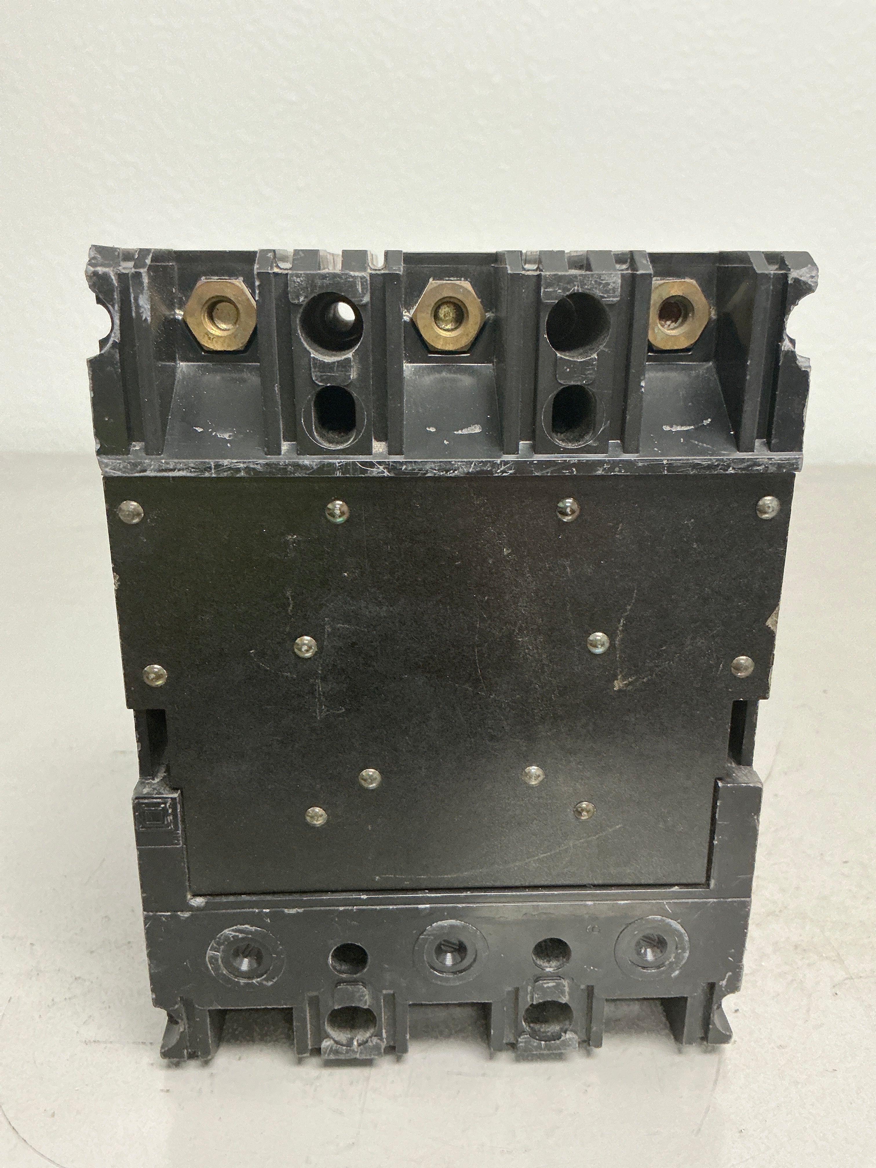 *CHIPPED* Used Square D FAL34030 3 Pole, 30 Amps, 480 Volt