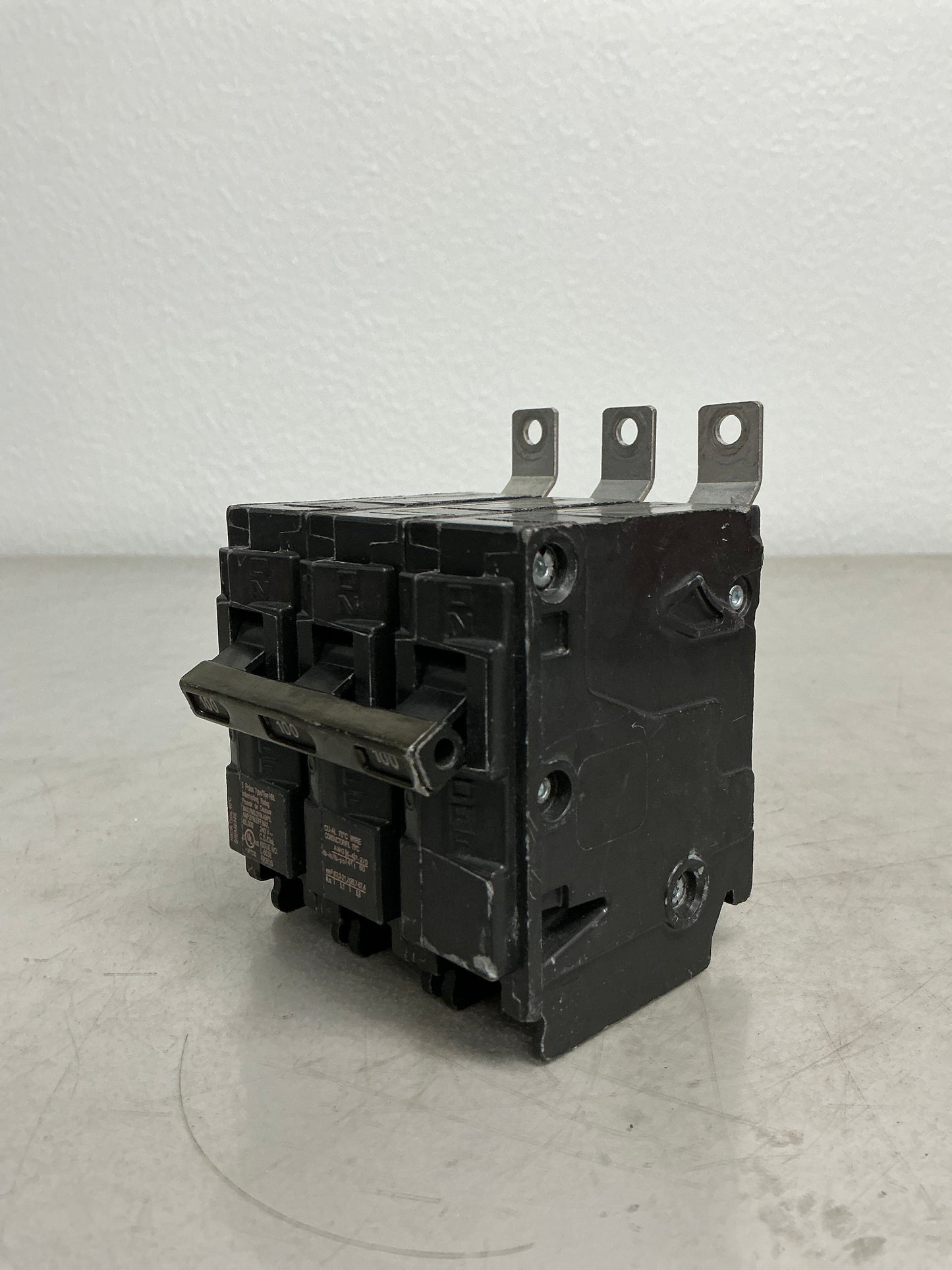 Used Simians B3100HH 3 Pole, 100 Amps, 240 Volts