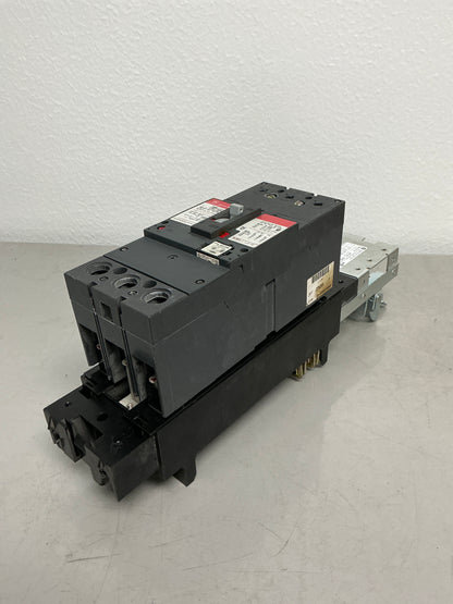 *CHIPPED* Used SFLA36AT0250 3 Pole, 100 Amps