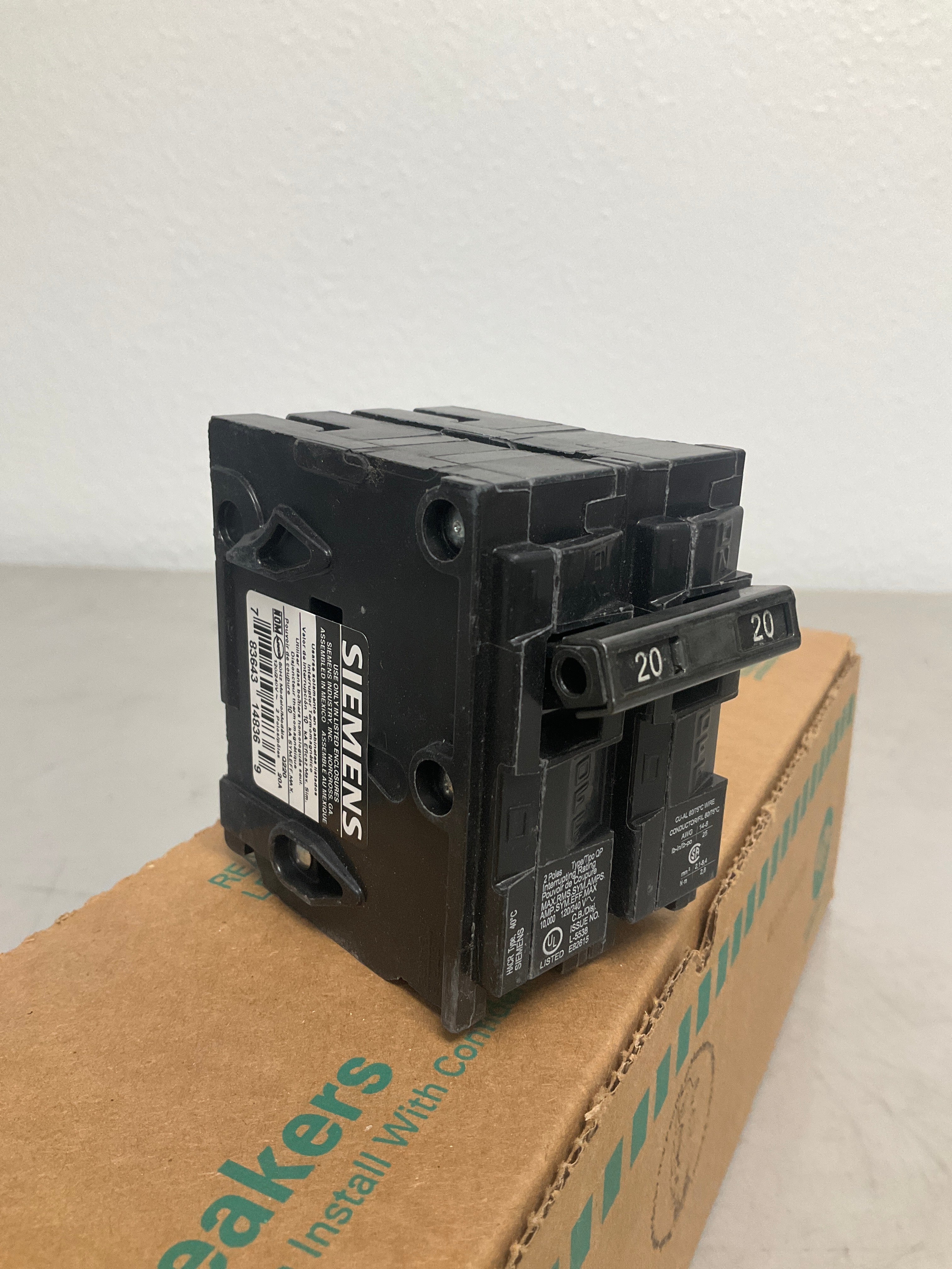 New Siemens Q220 2 Poles, 20 Amps, 240 Volts – Breakers & More ...