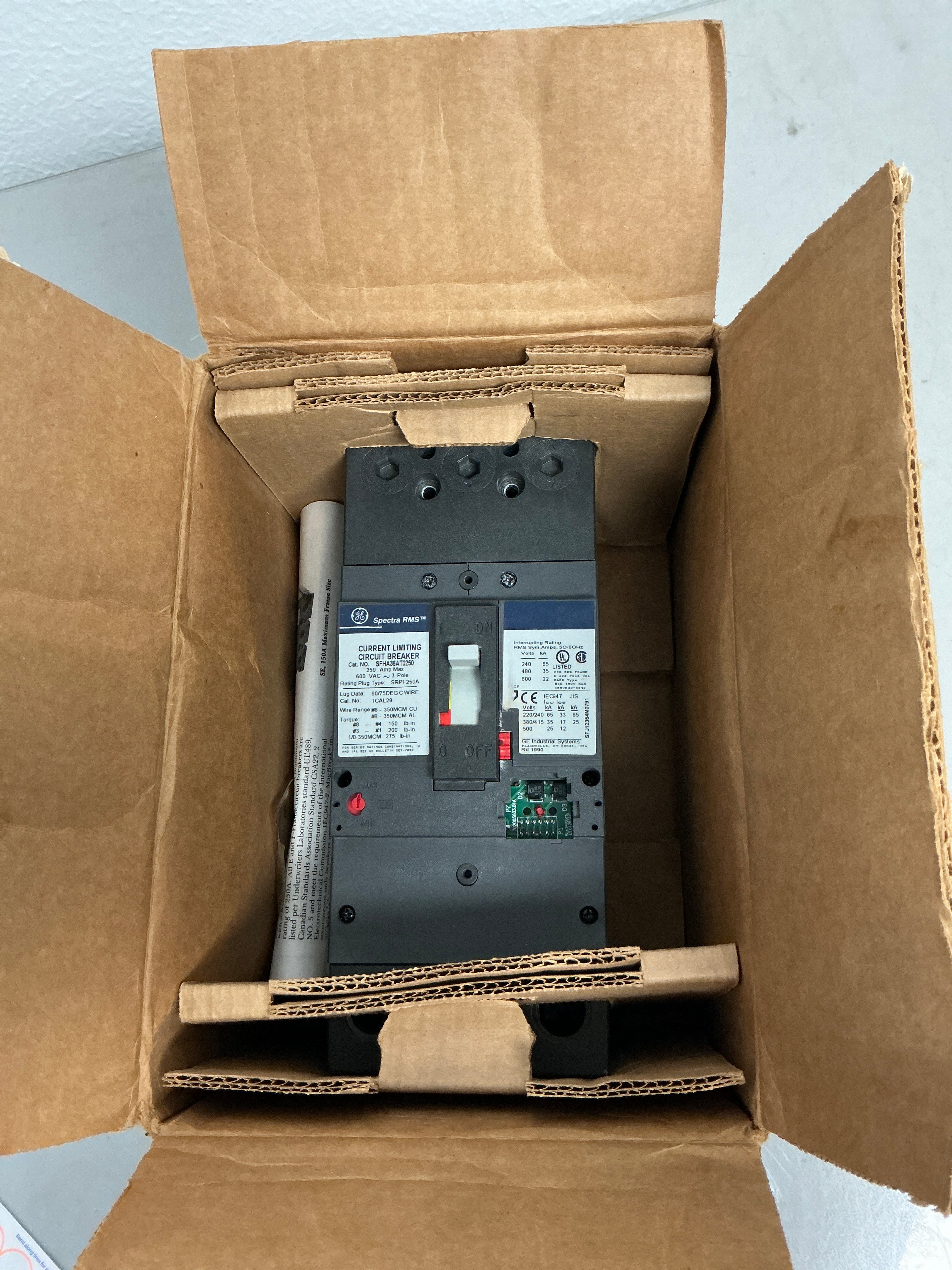 New SFHA36AT0250 3 Poles, 250 Amps, 600 Volts