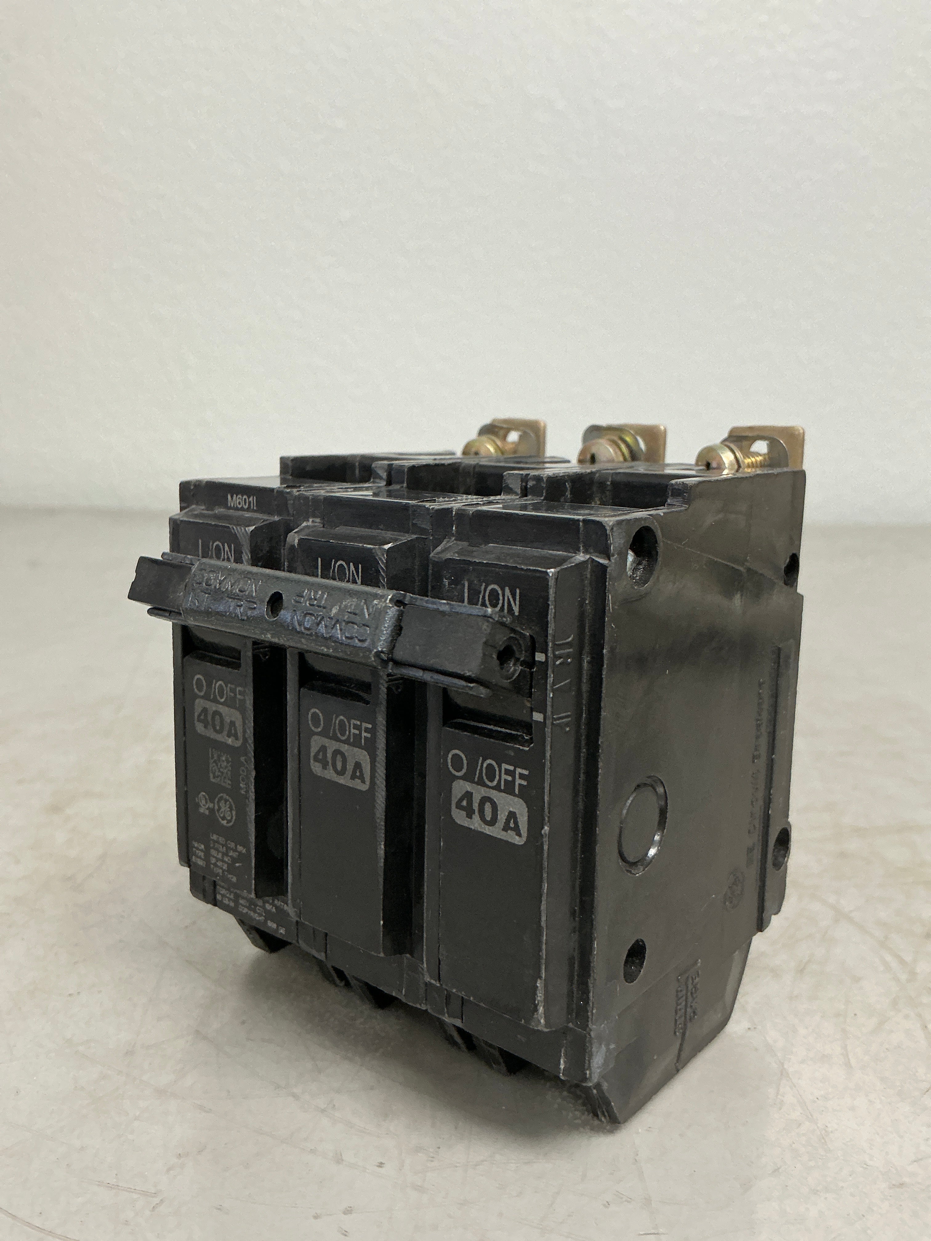 Used THQB32040 3 Pole, 40 Amps, 240 Volts