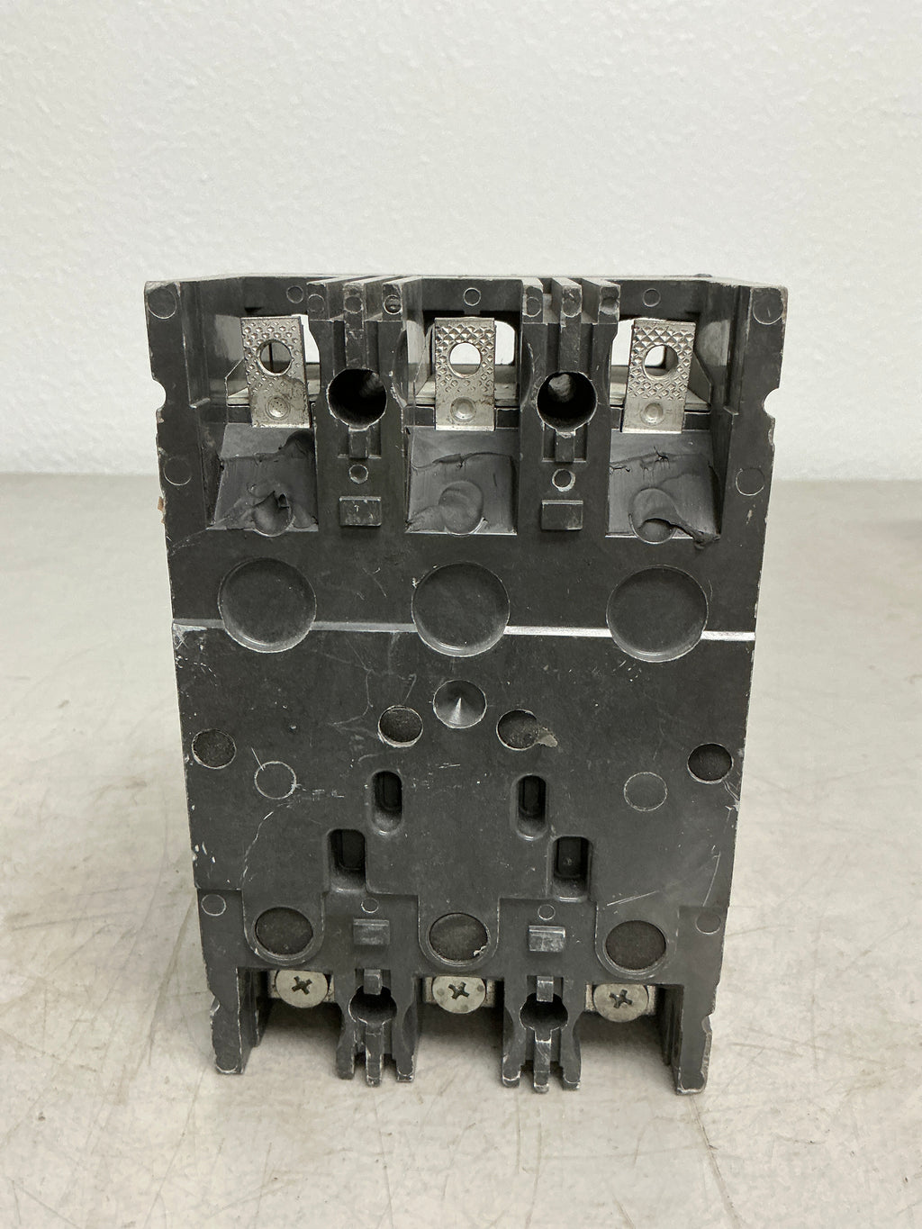 Used TEB132100 3 Pole, 100 Amps, 240 Volts Circuit Breaker