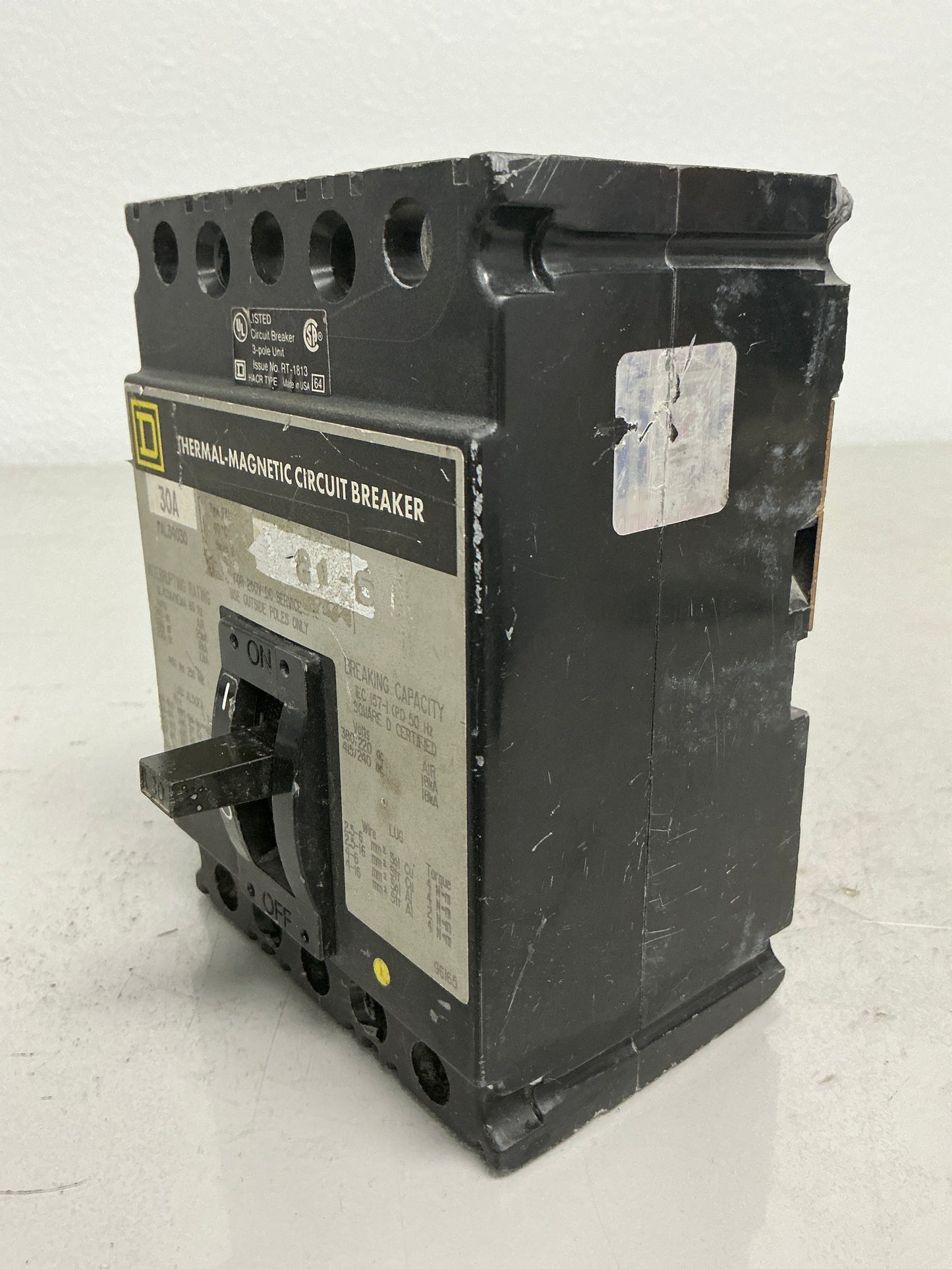 *CHIPPED* Used Square D FAL34030 3 Pole, 30 Amps, 480 Volt
