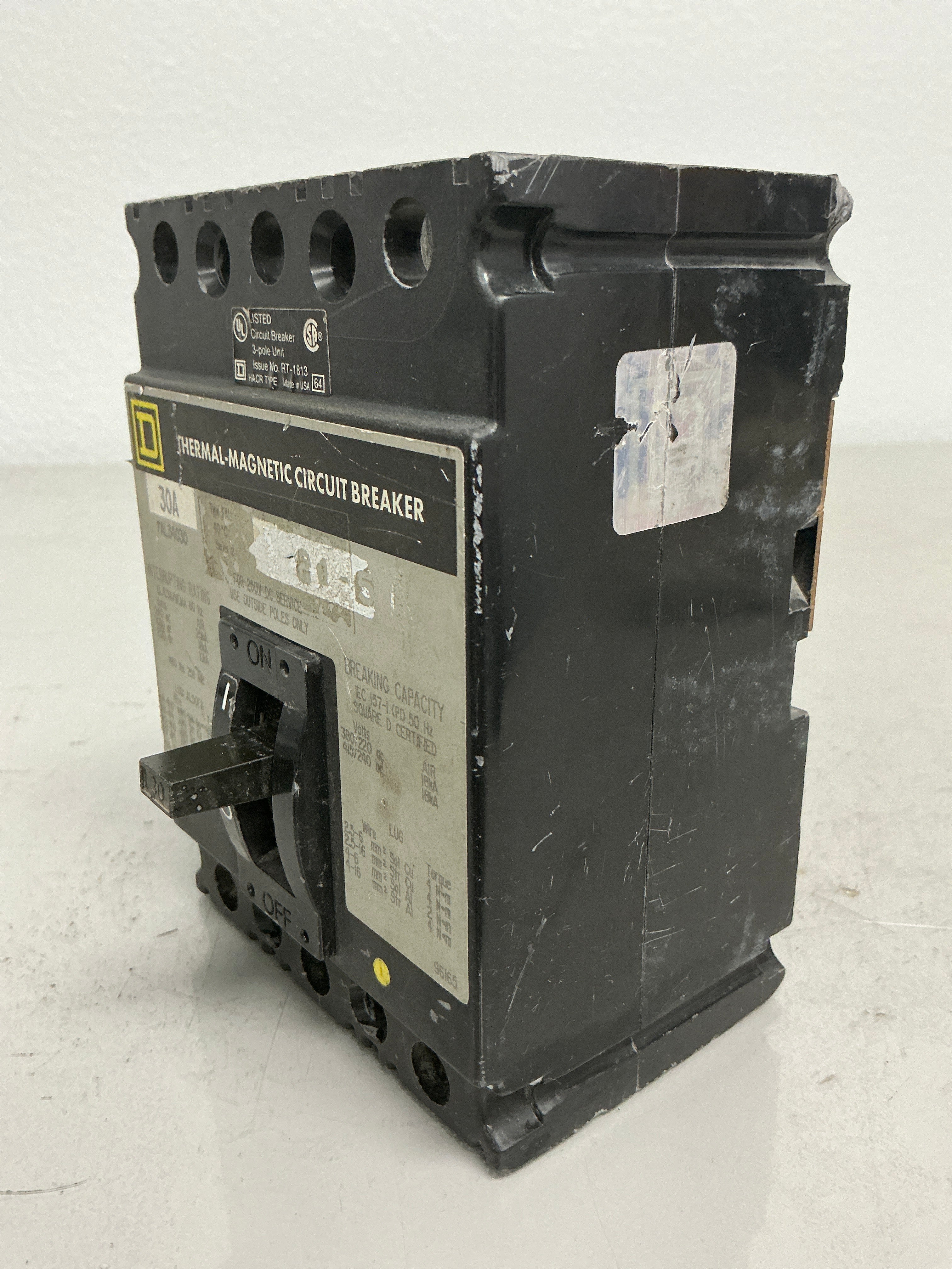 *CHIPPED* Used Square D FAL34030 3 Pole, 30 Amps, 480 Volt