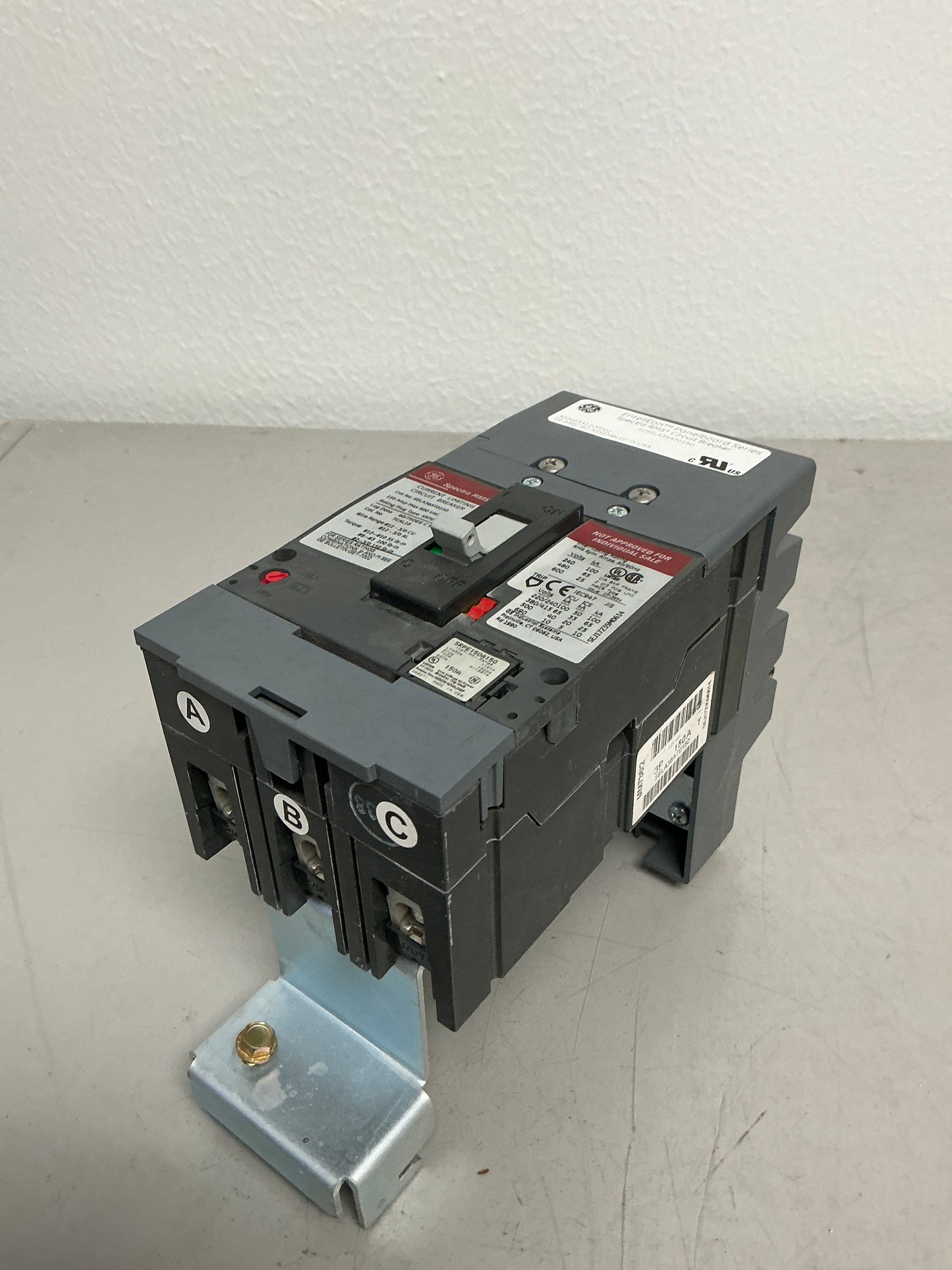 New EZSELA36AT0150 3 Poles, 150 Amps, 600 Volts