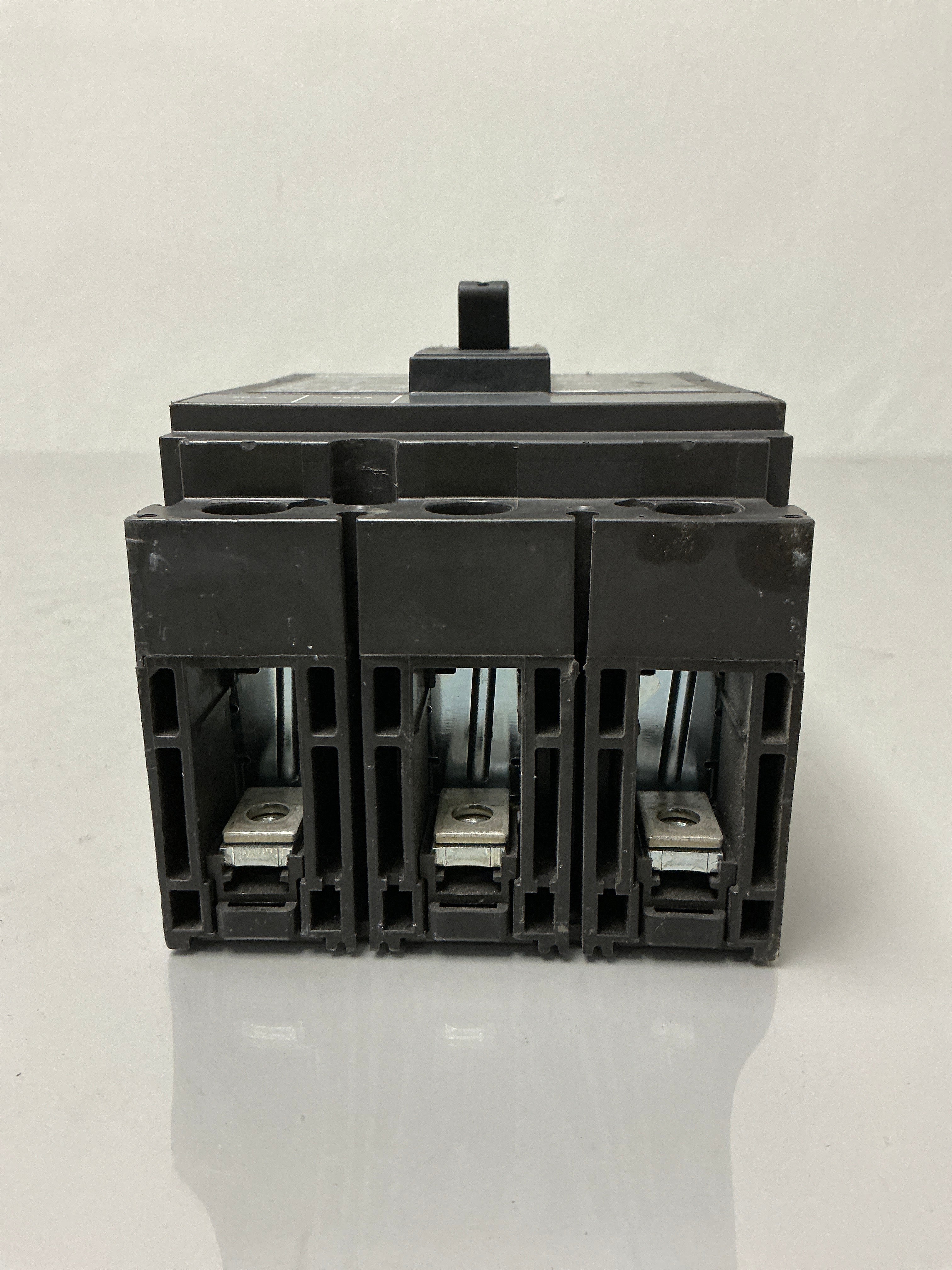 Used Square D HGM36050 3 Pole, 50 Amps, 600 Volts Circuit Breaker