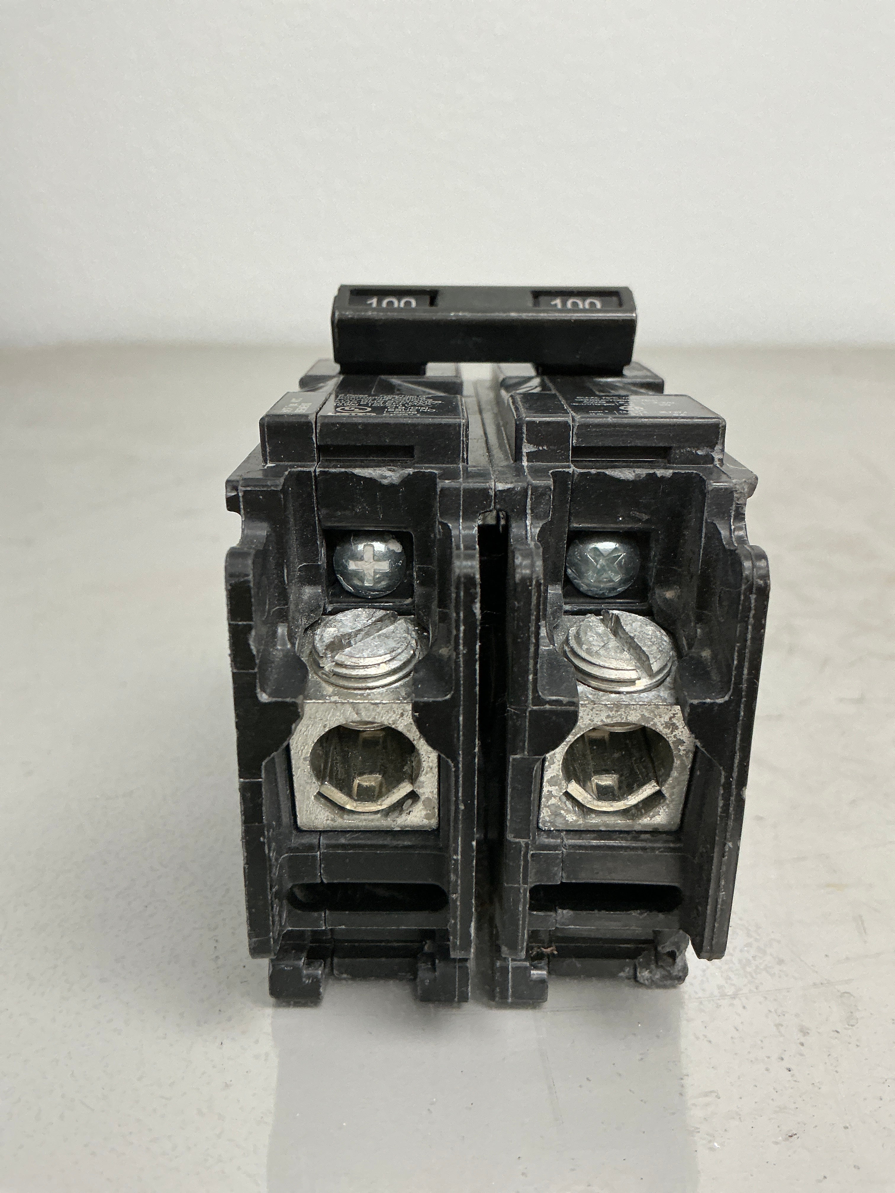 Used Siemens Q2100 2 Pole, 100 Amps, 240 Volts